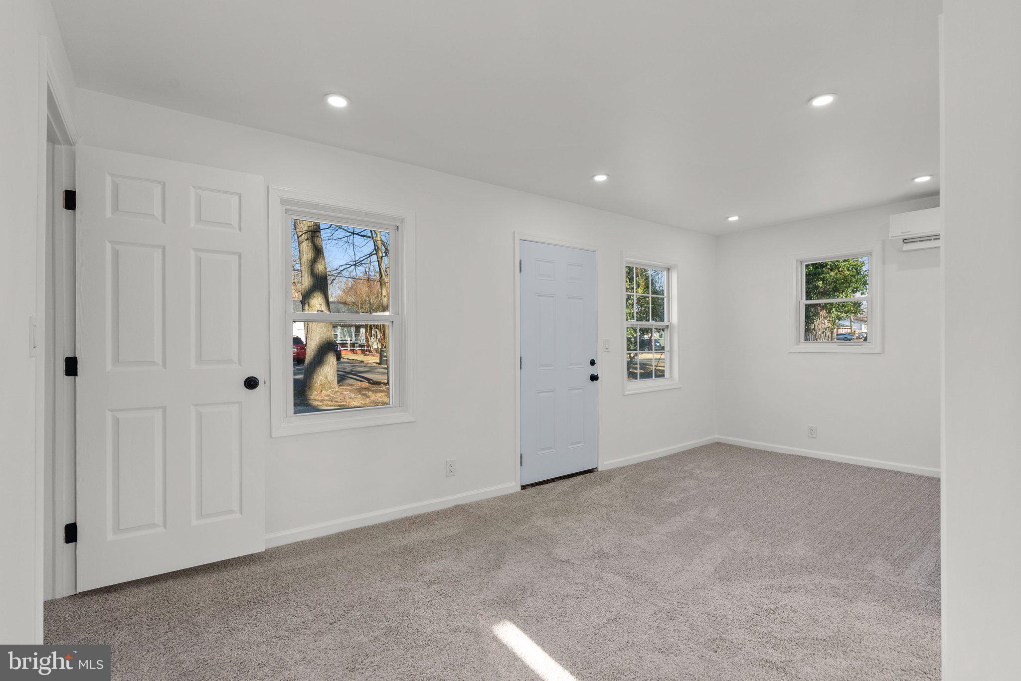 PRINCETON - Residential