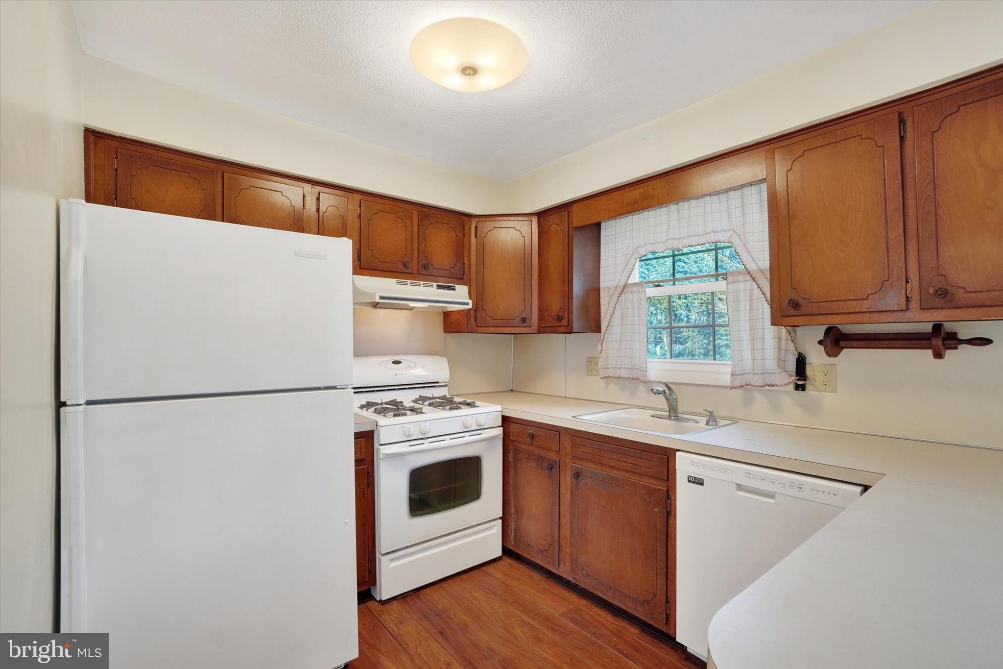 1825 POWDER MILL ROAD