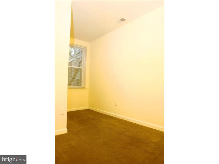 WASHINGTON SQ - Residential Lease
