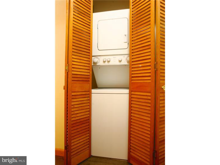 WASHINGTON SQ - Residential Lease