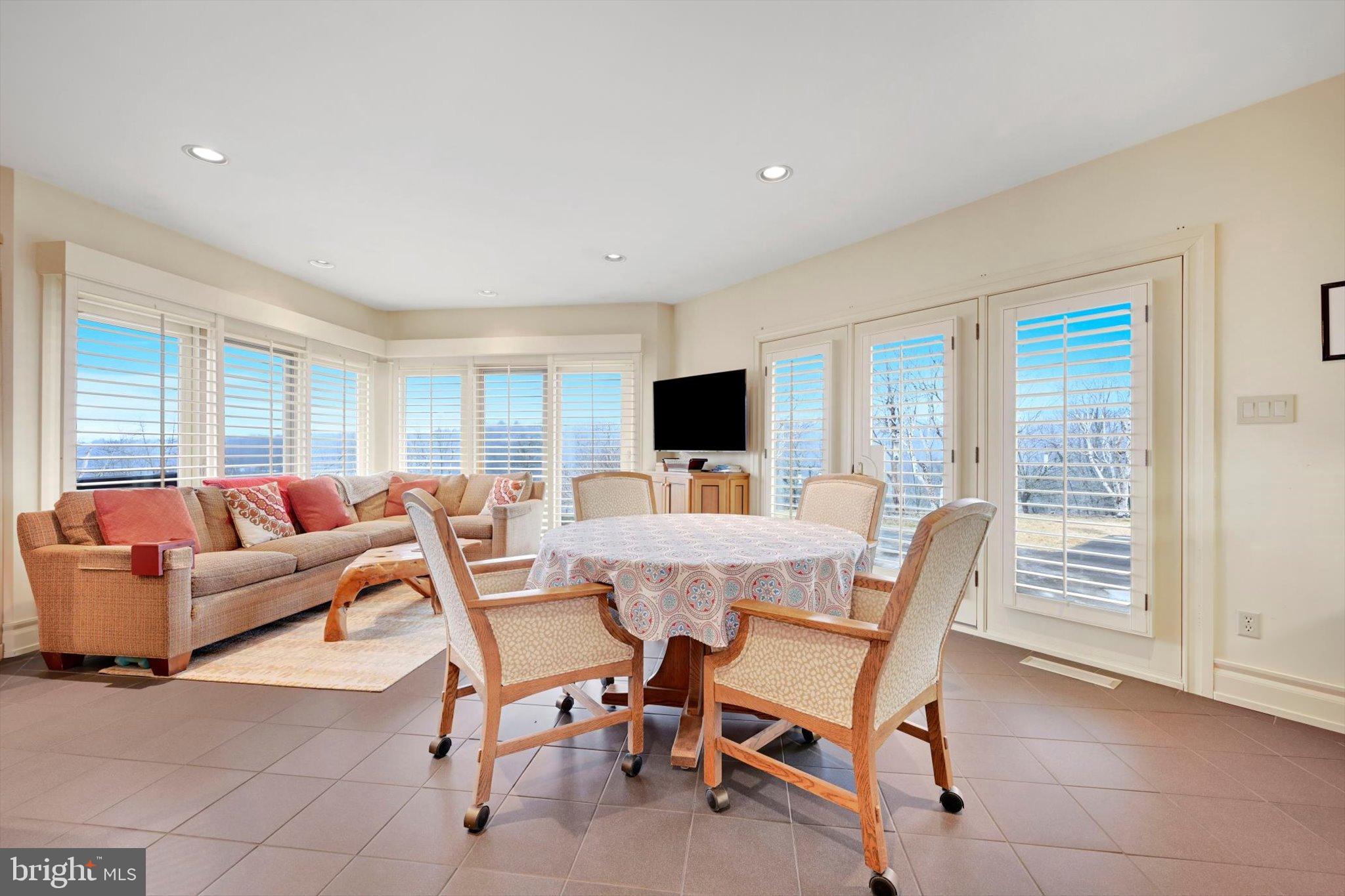 LANDINGVILLE - Residential