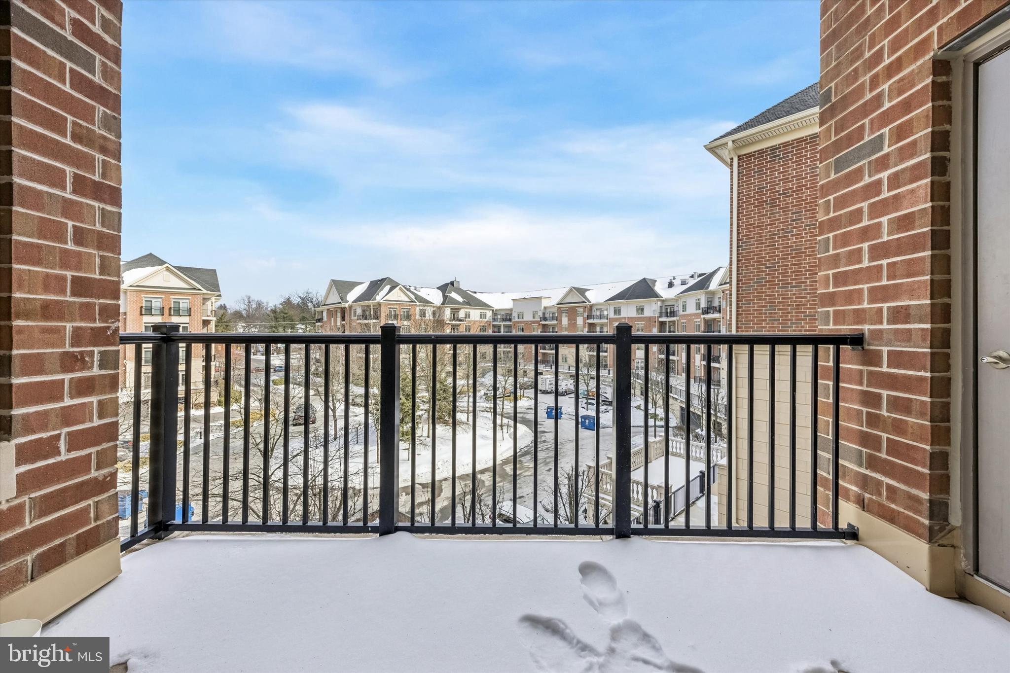 HUNTINGDON PLACE - Residential