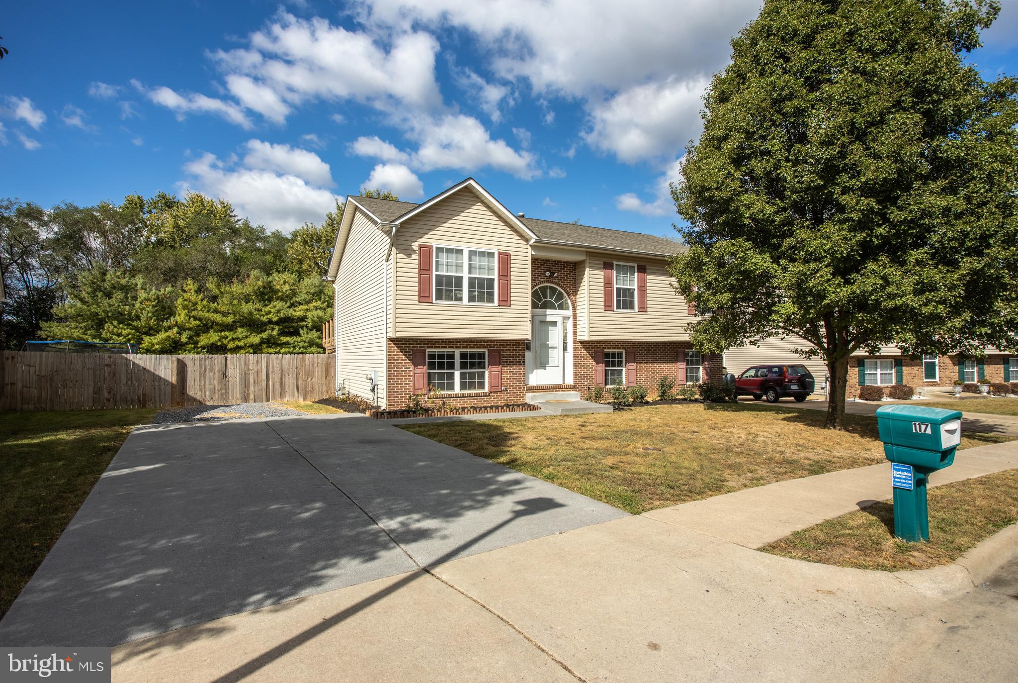 DOMINION KNOLLS - Residential