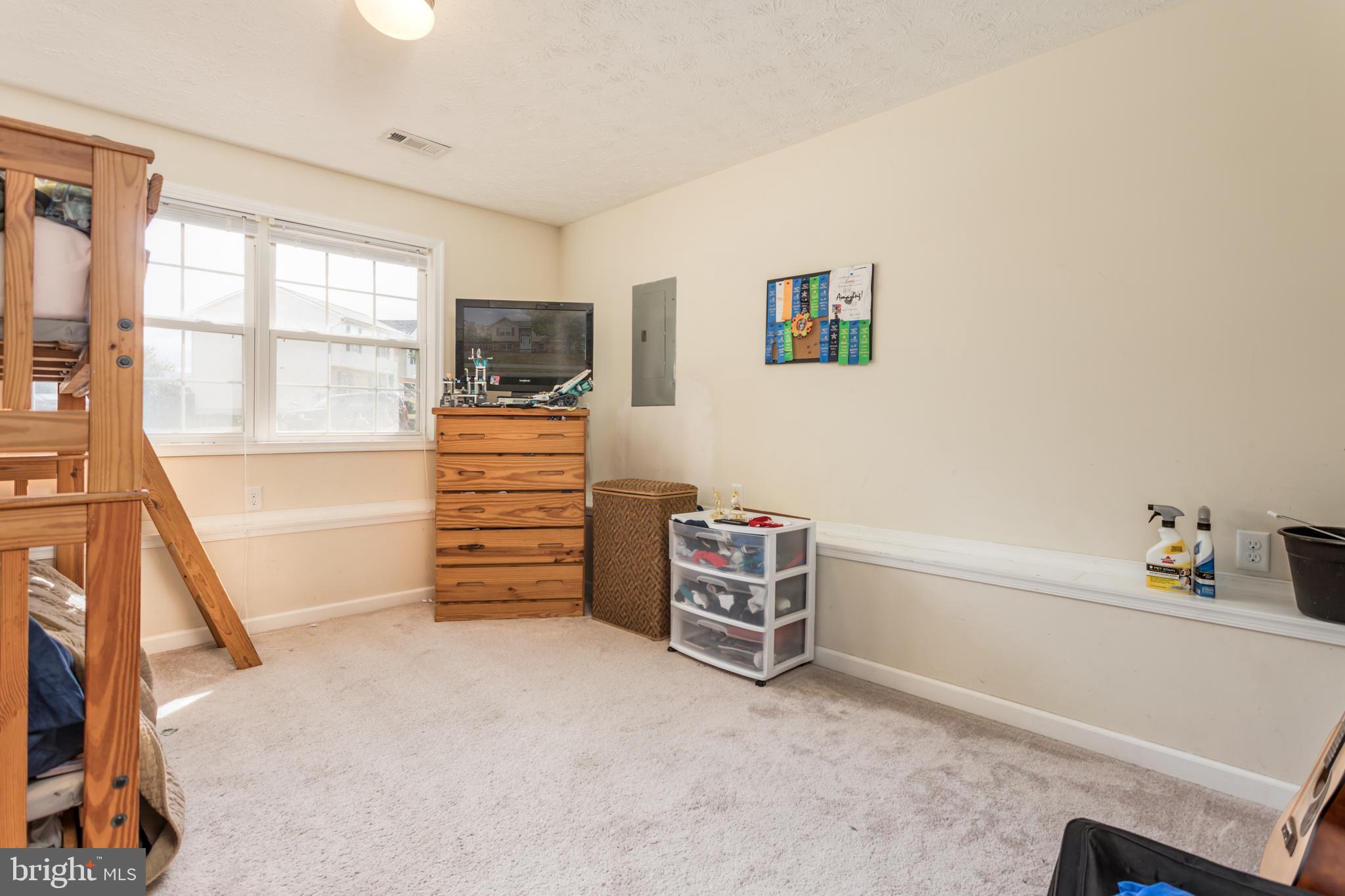 DOMINION KNOLLS - Residential