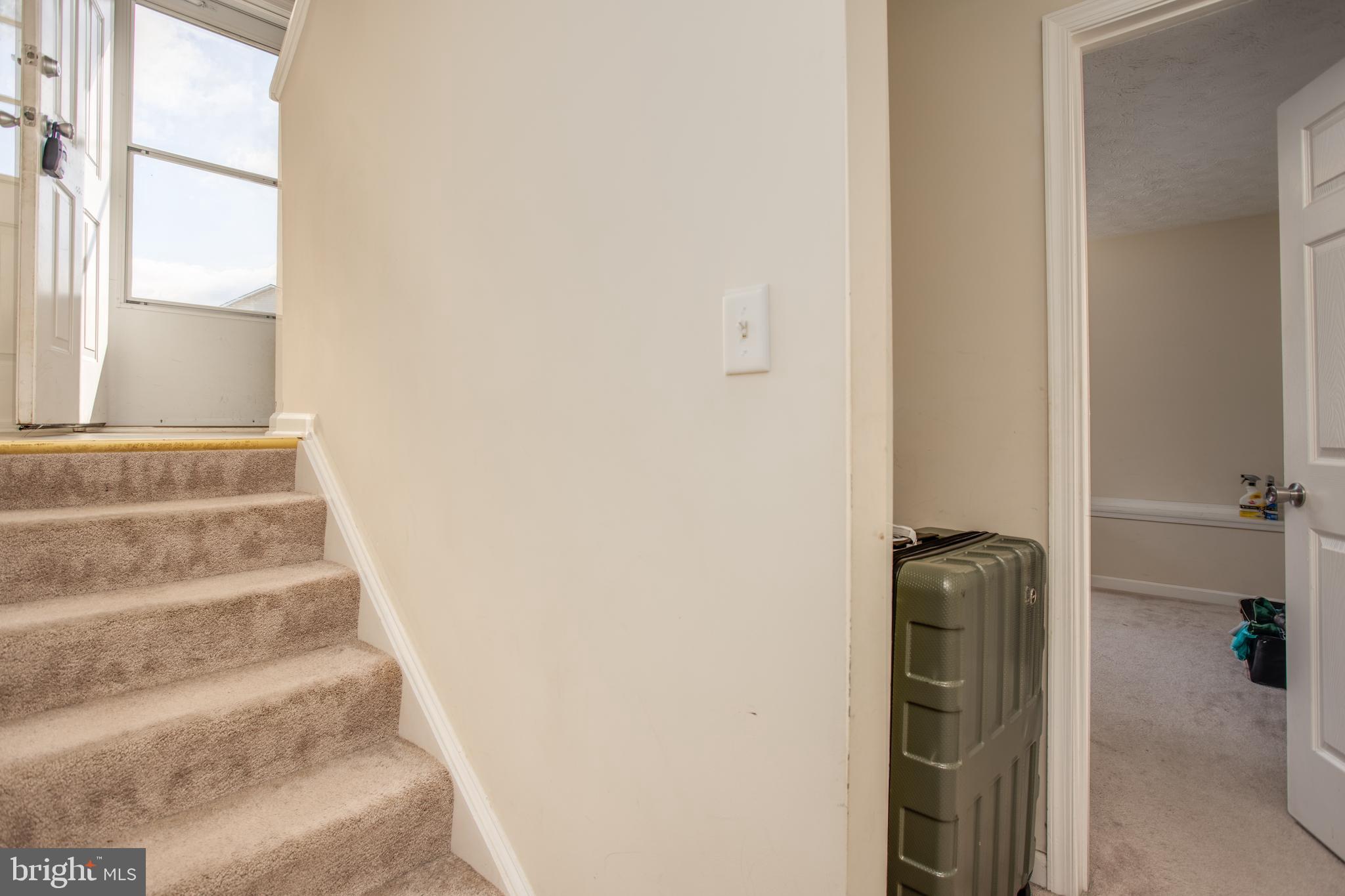 DOMINION KNOLLS - Residential