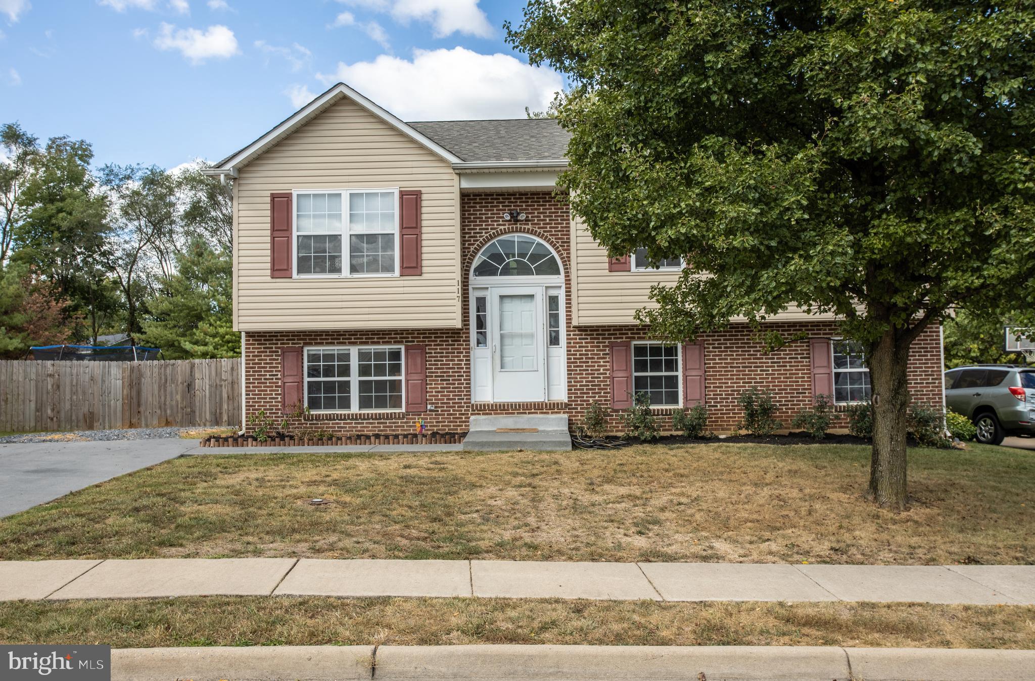 DOMINION KNOLLS - Residential