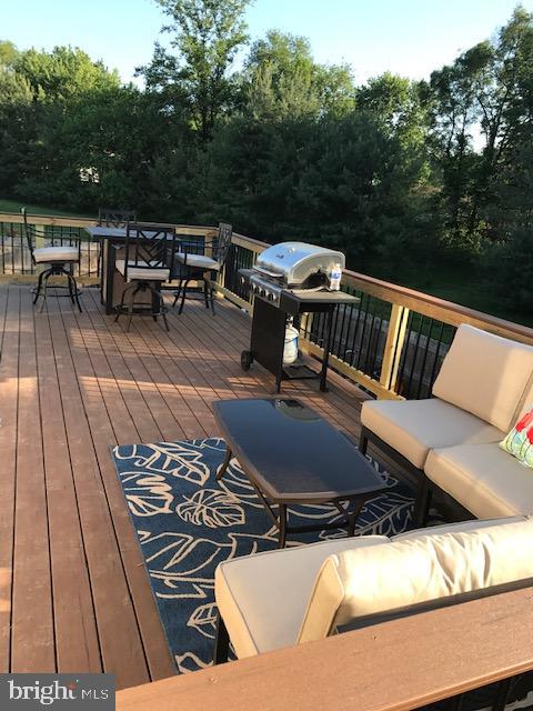 DOMINION KNOLLS - Residential