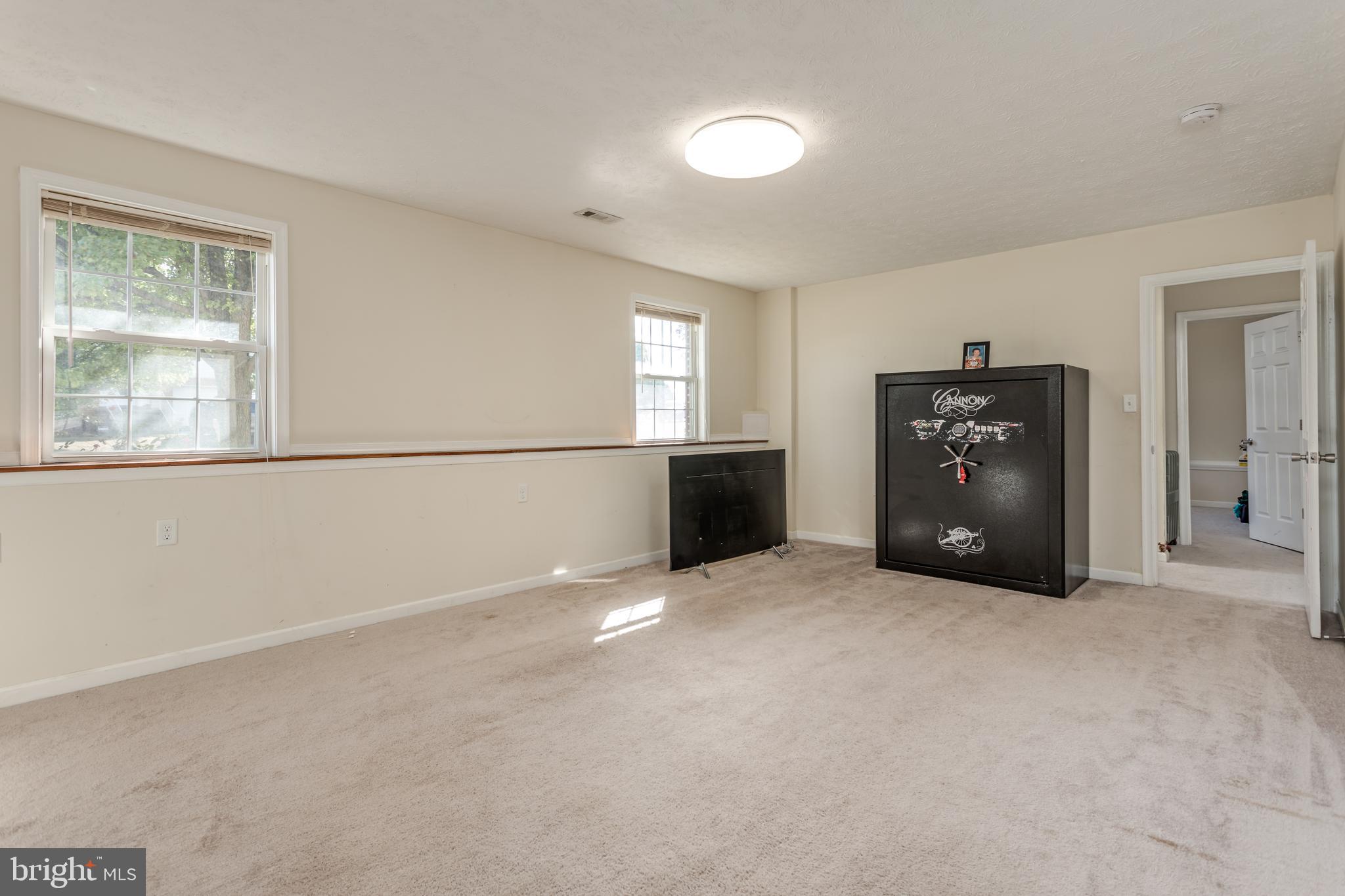 DOMINION KNOLLS - Residential