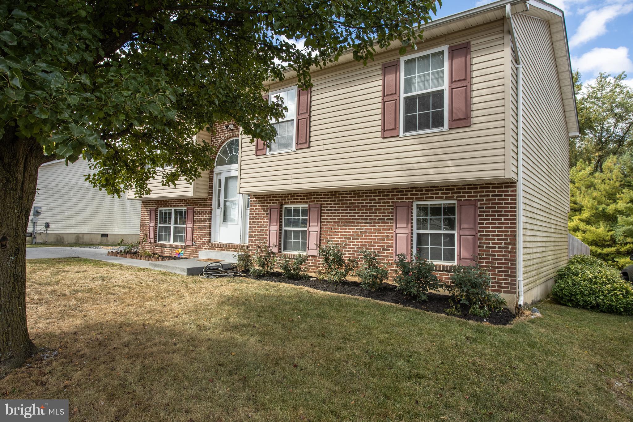 DOMINION KNOLLS - Residential