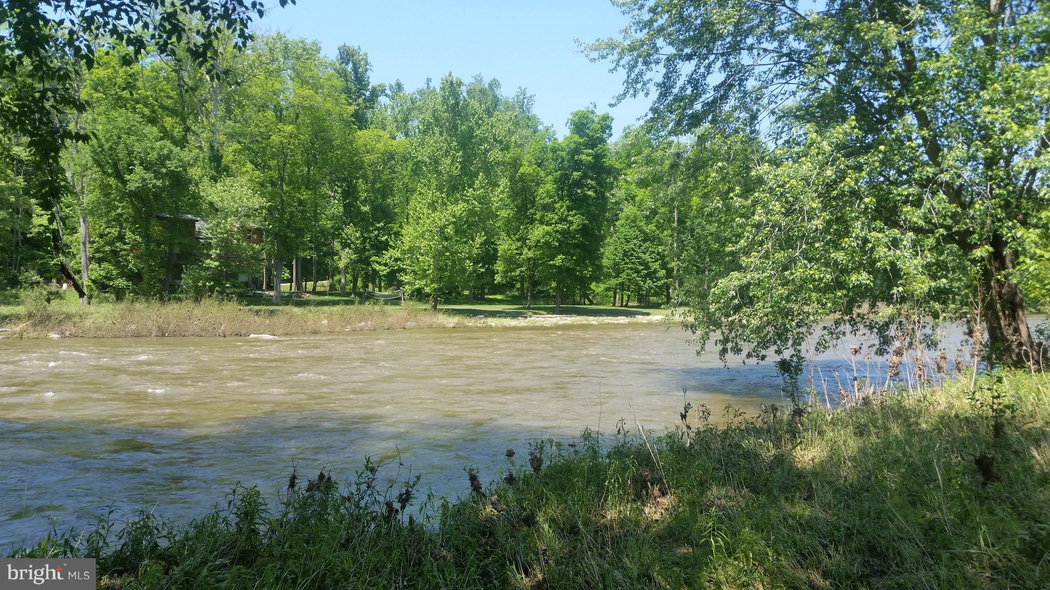 BRIARY BOTTOM - Land