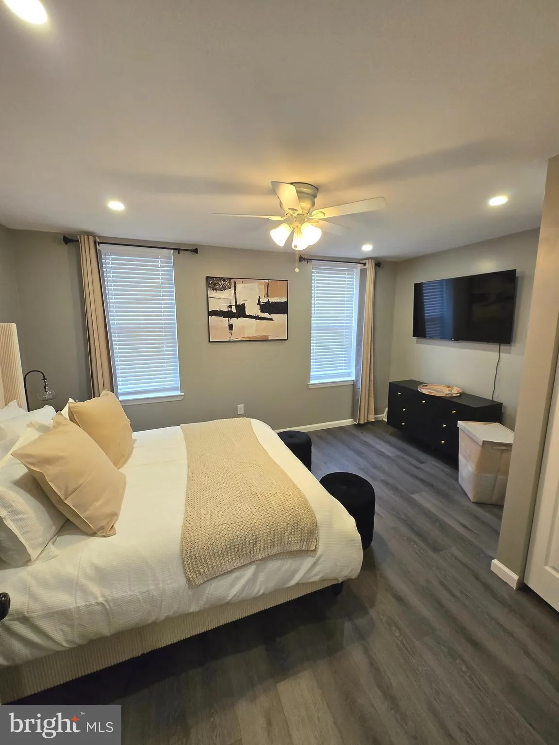 Philadelphia, Pennsylvania 19143, United States, 3 Bedrooms Bedrooms, ,1 BathroomBathrooms,Residential,Pending,117689