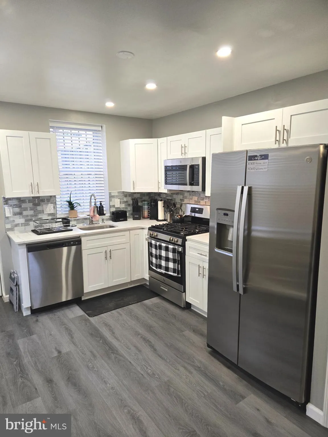 Philadelphia, Pennsylvania 19143, United States, 3 Bedrooms Bedrooms, ,1 BathroomBathrooms,Residential,Pending,117689