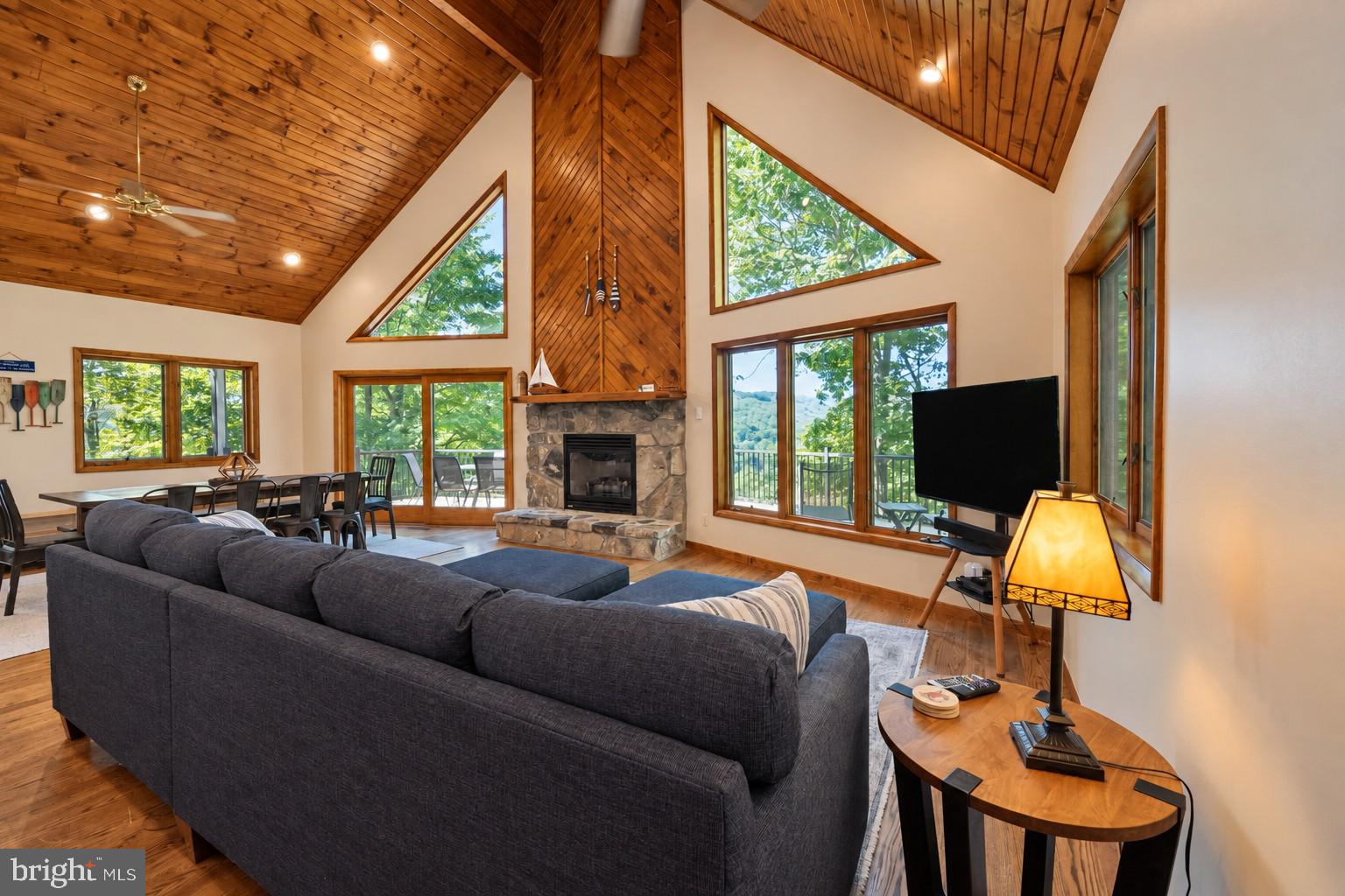 285 CHERRY HEIGHTS LANE