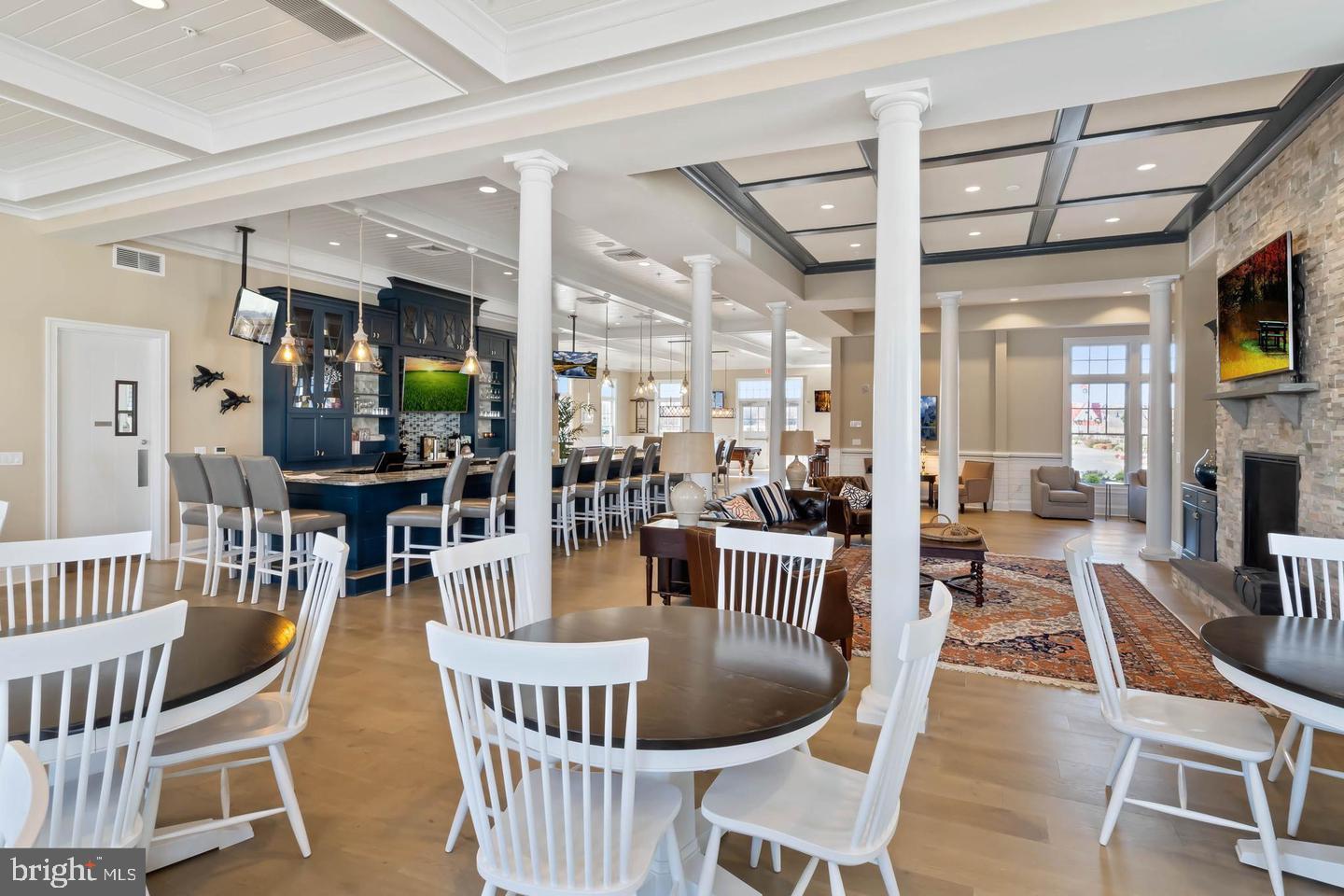 COASTAL CLUB - Residential