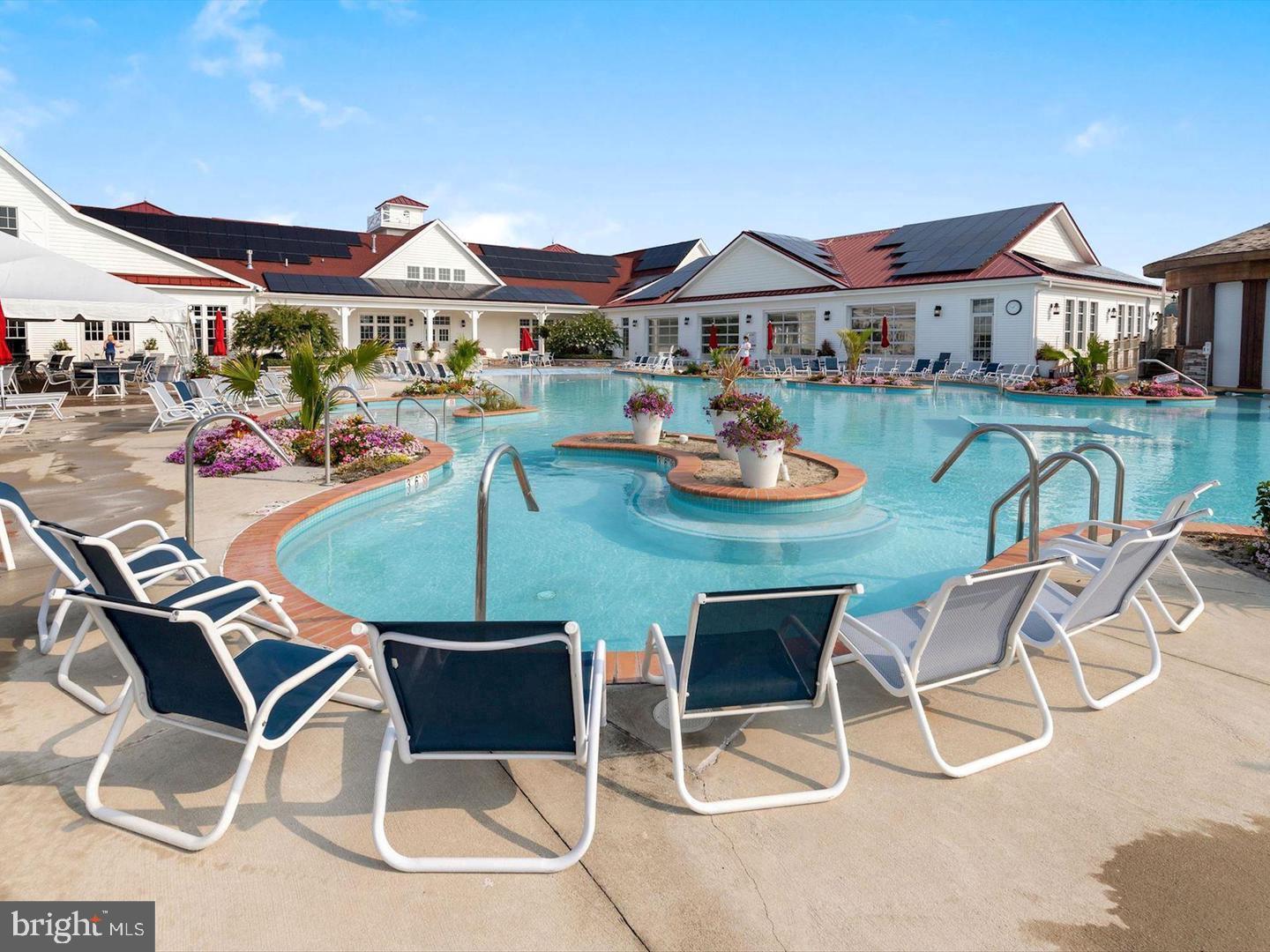 COASTAL CLUB - Residential