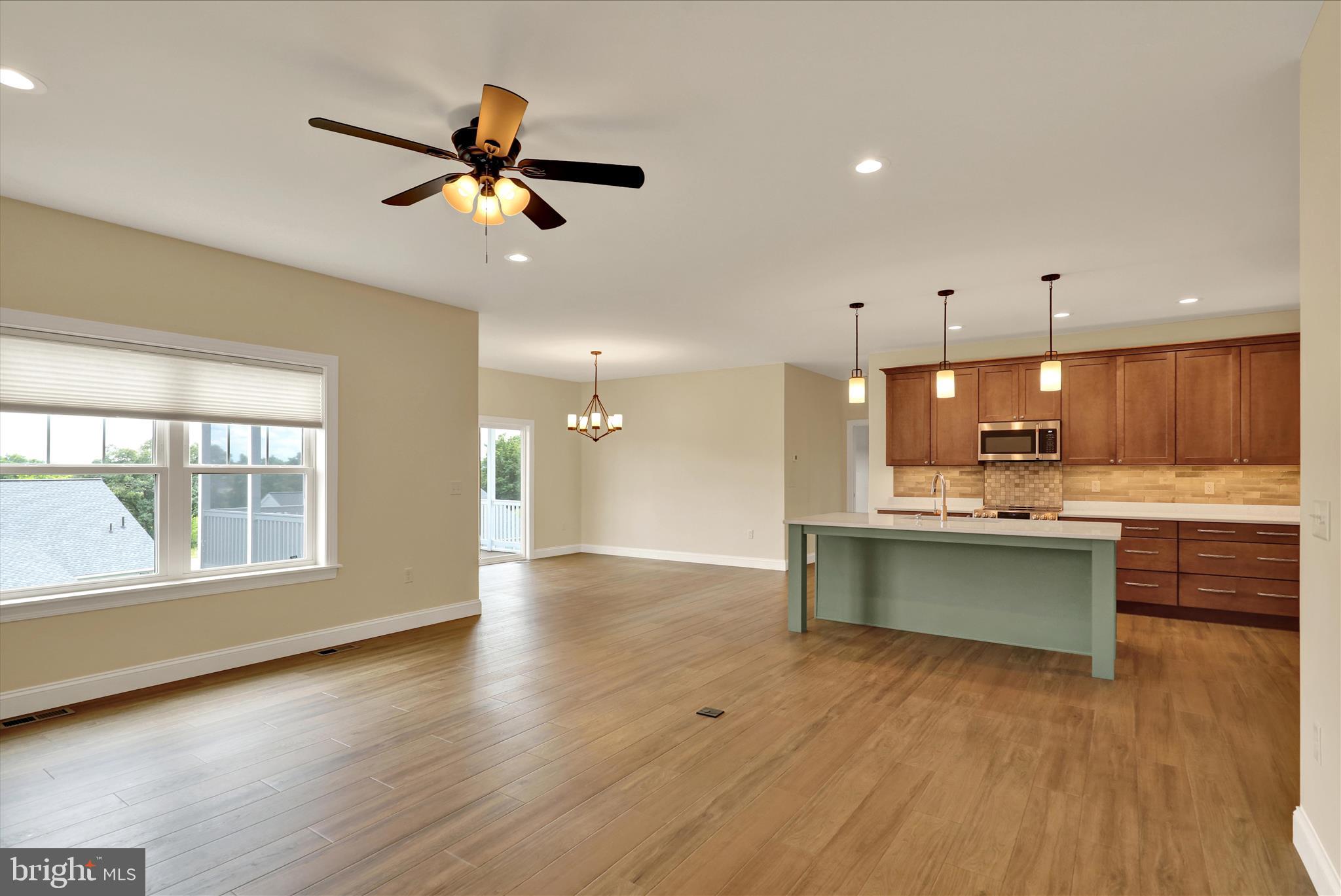 606 LILLIANA DR