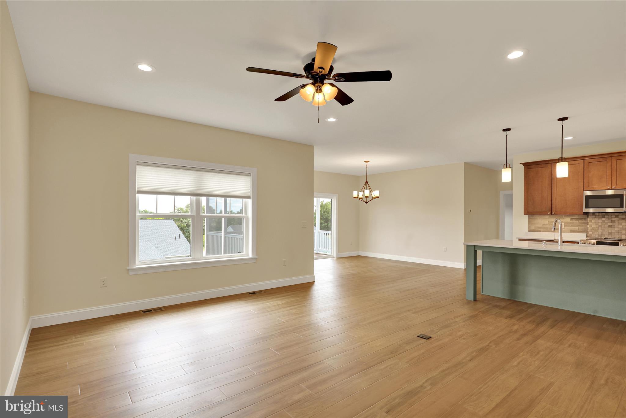606 LILLIANA DR