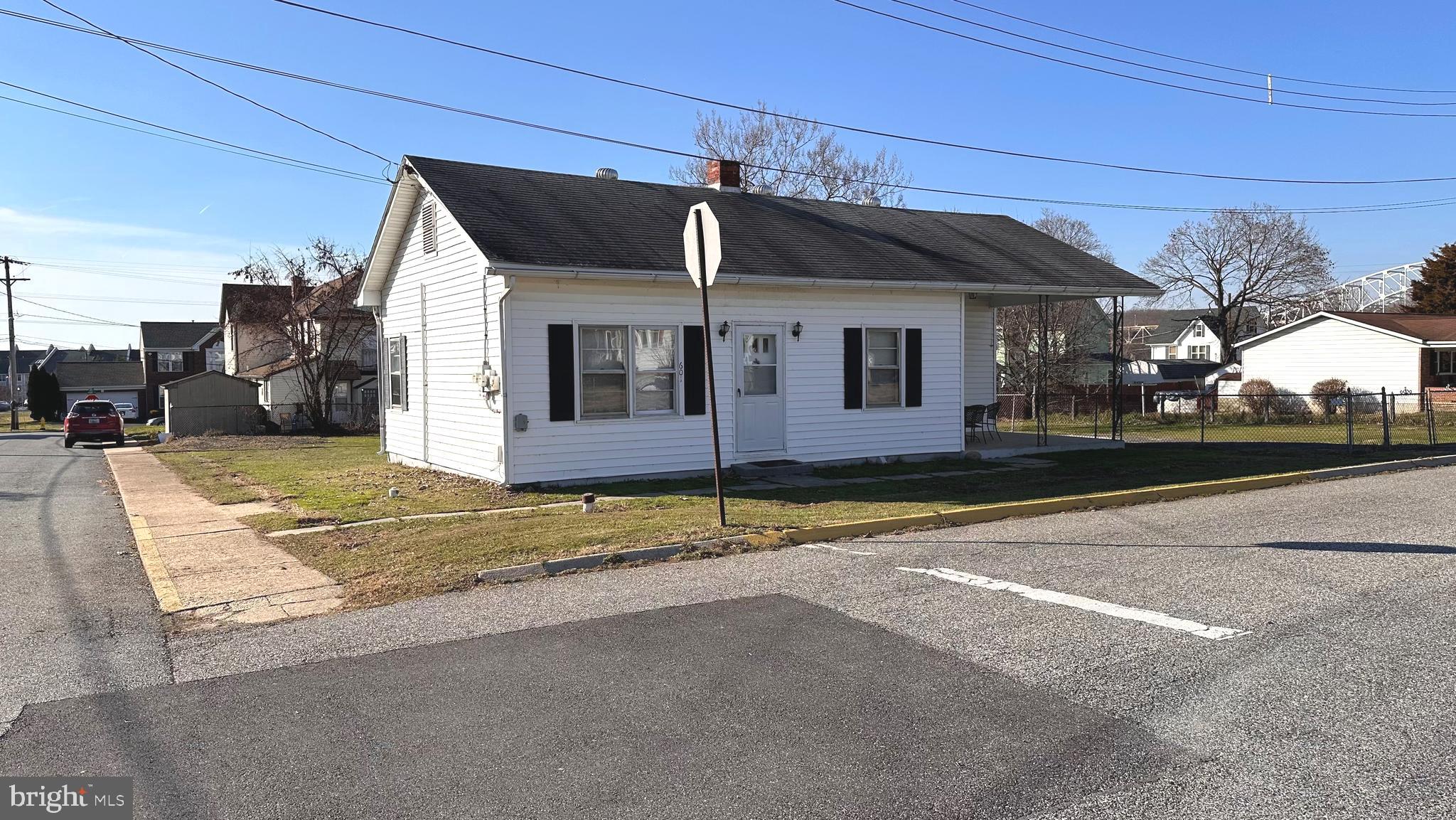 PERRYVILLE - Residential