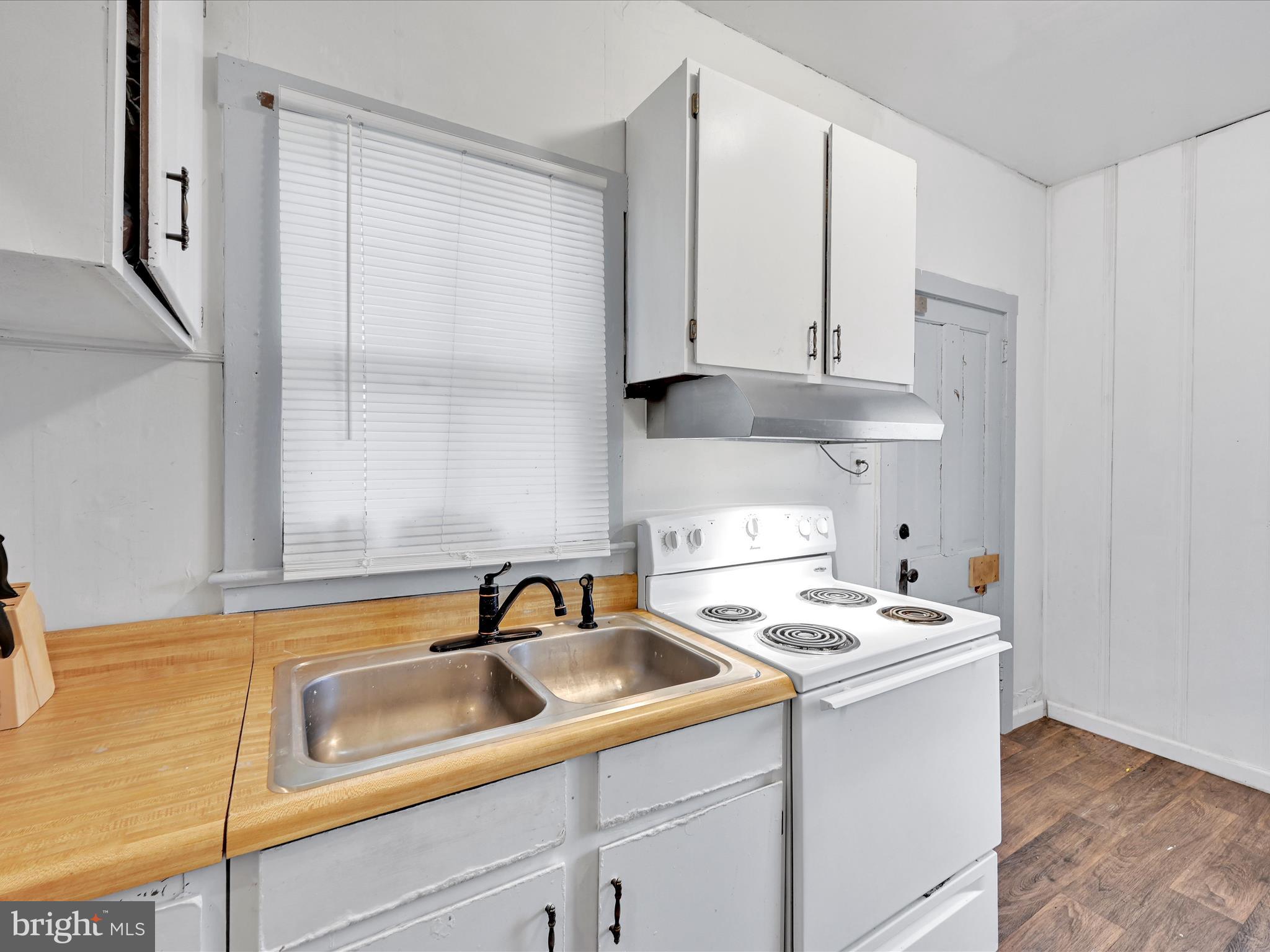 PERRYVILLE - Residential