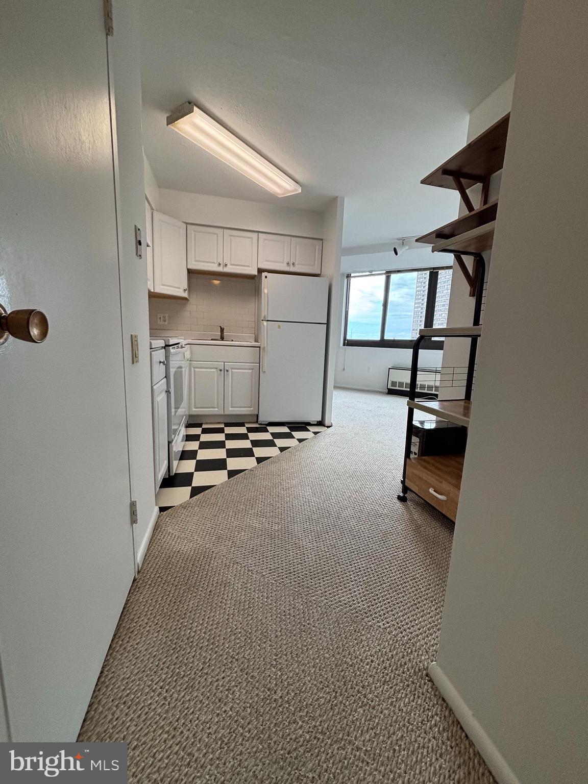 1420 LOCUST STREET 00 12B
