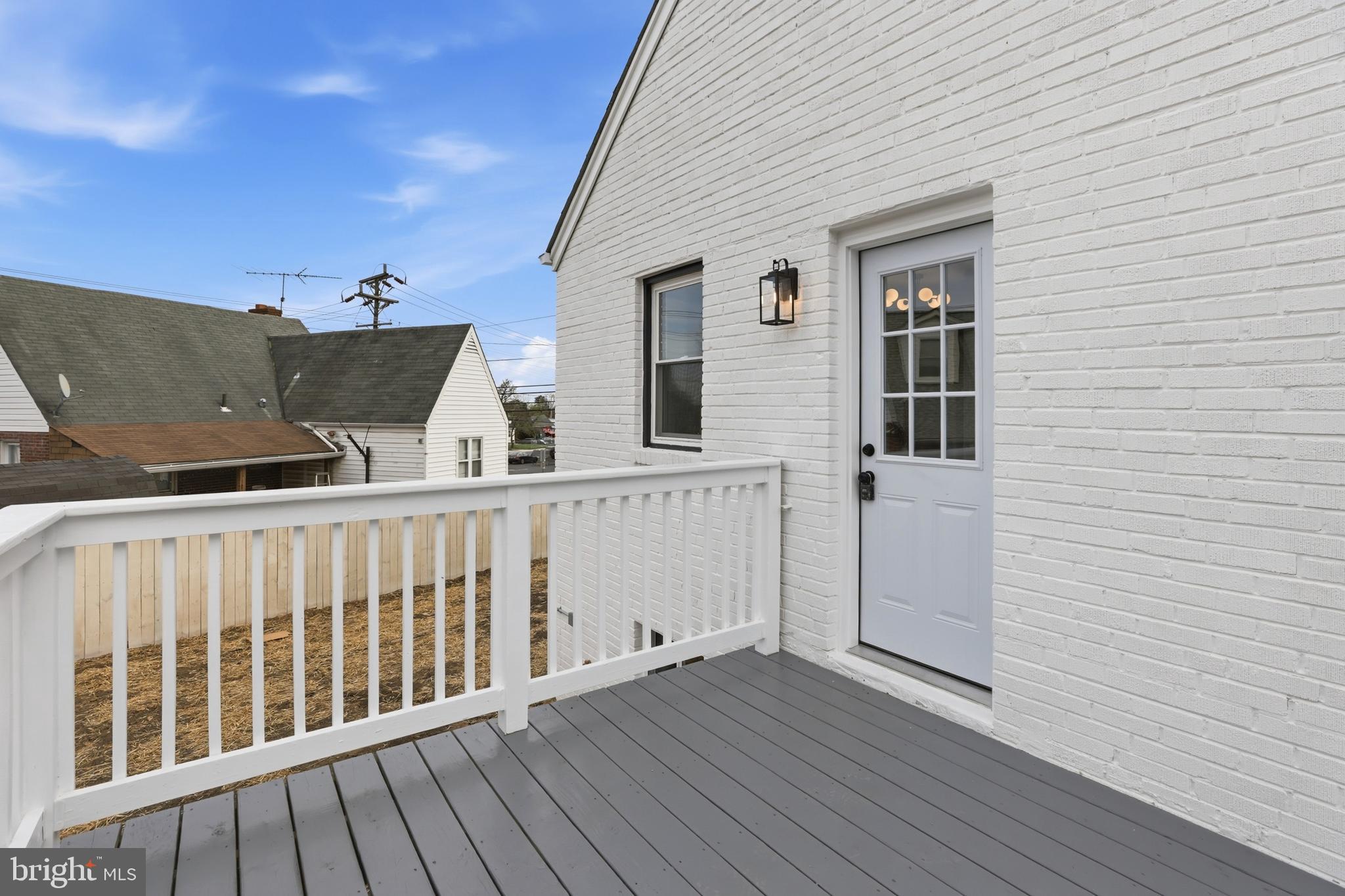 PICKWICK VILLAGE - Residential