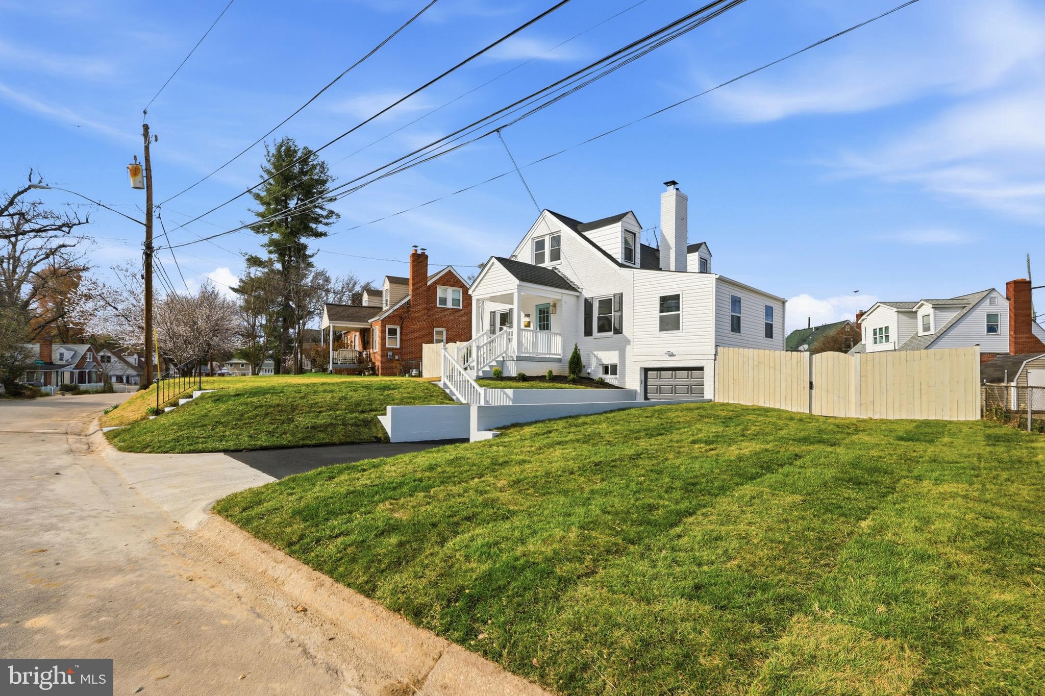 PICKWICK VILLAGE - Residential
