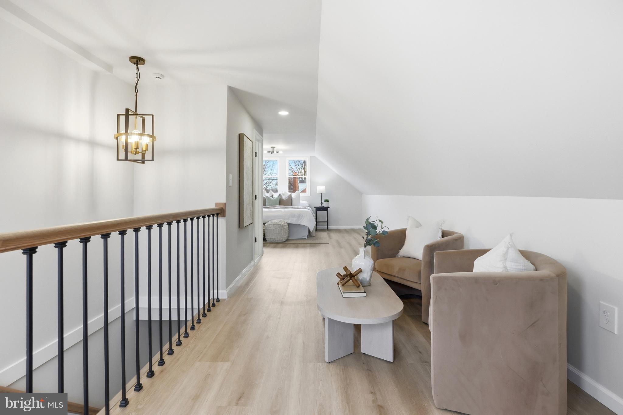PICKWICK VILLAGE - Residential