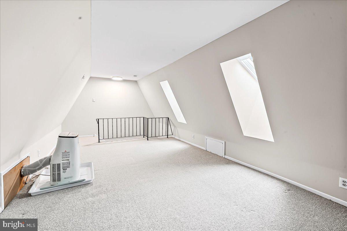 WEATHERSTONE - Residential