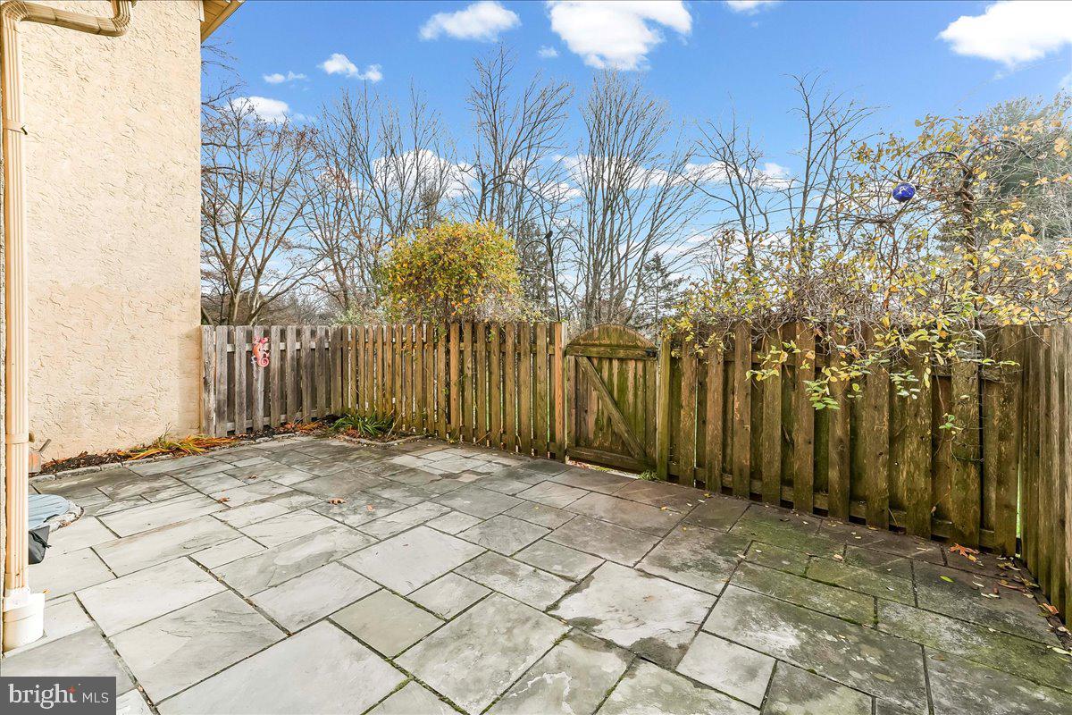 WEATHERSTONE - Residential