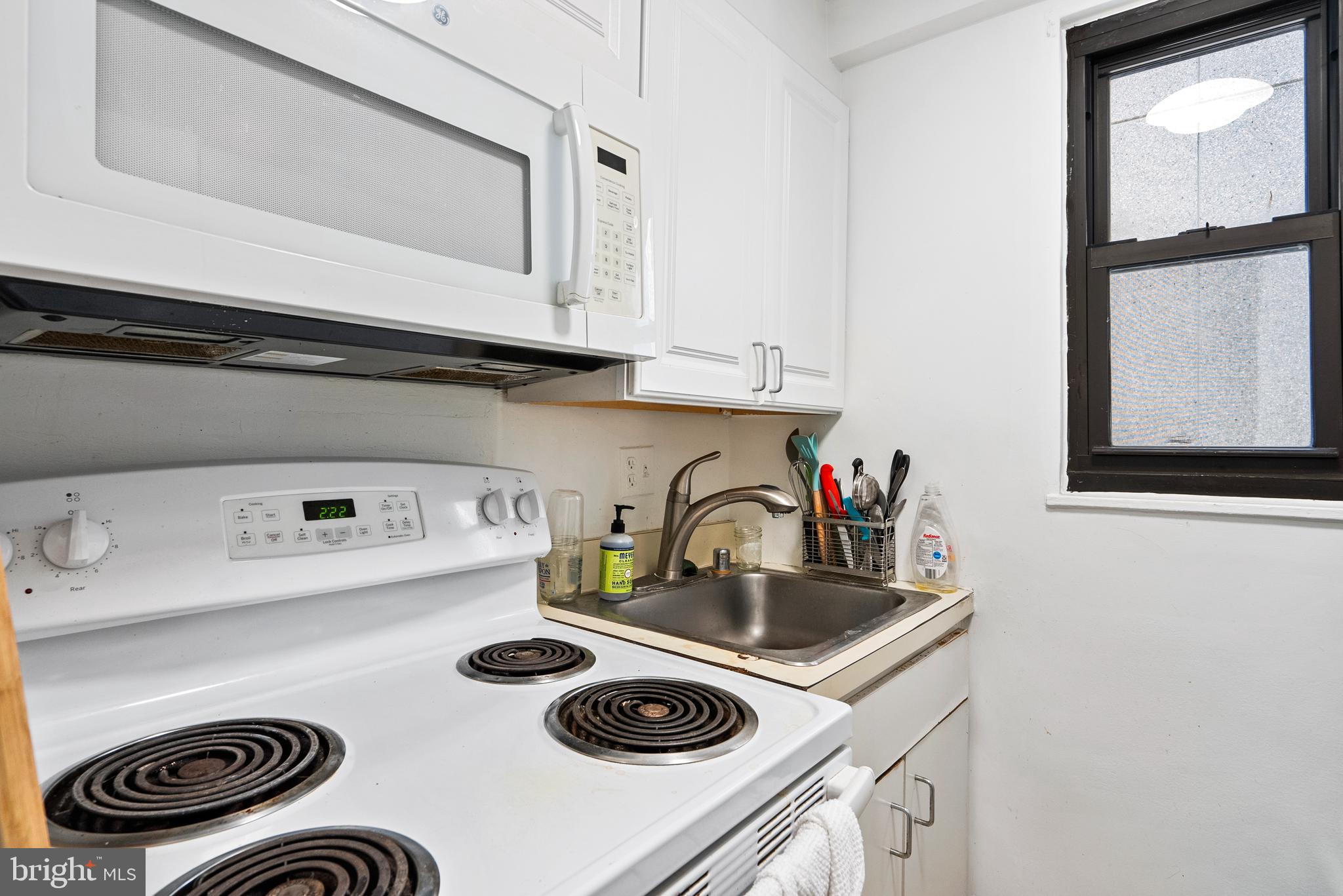 2141 I STREET NW 612