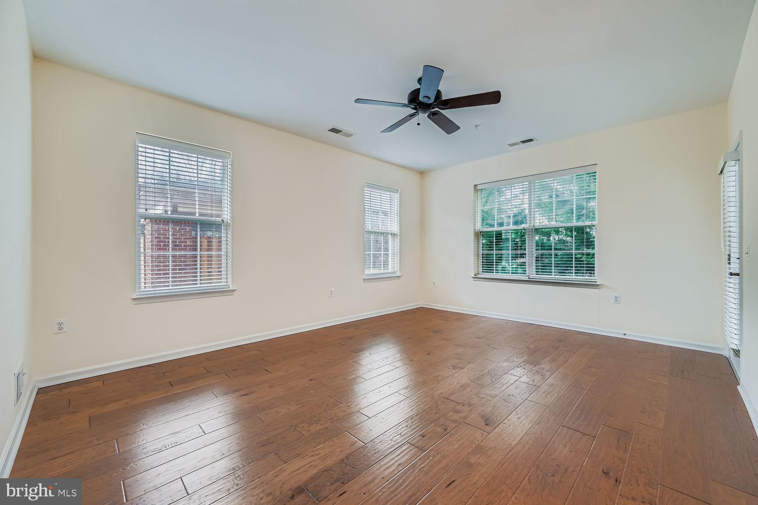 CARROLLS CREEK - Residential