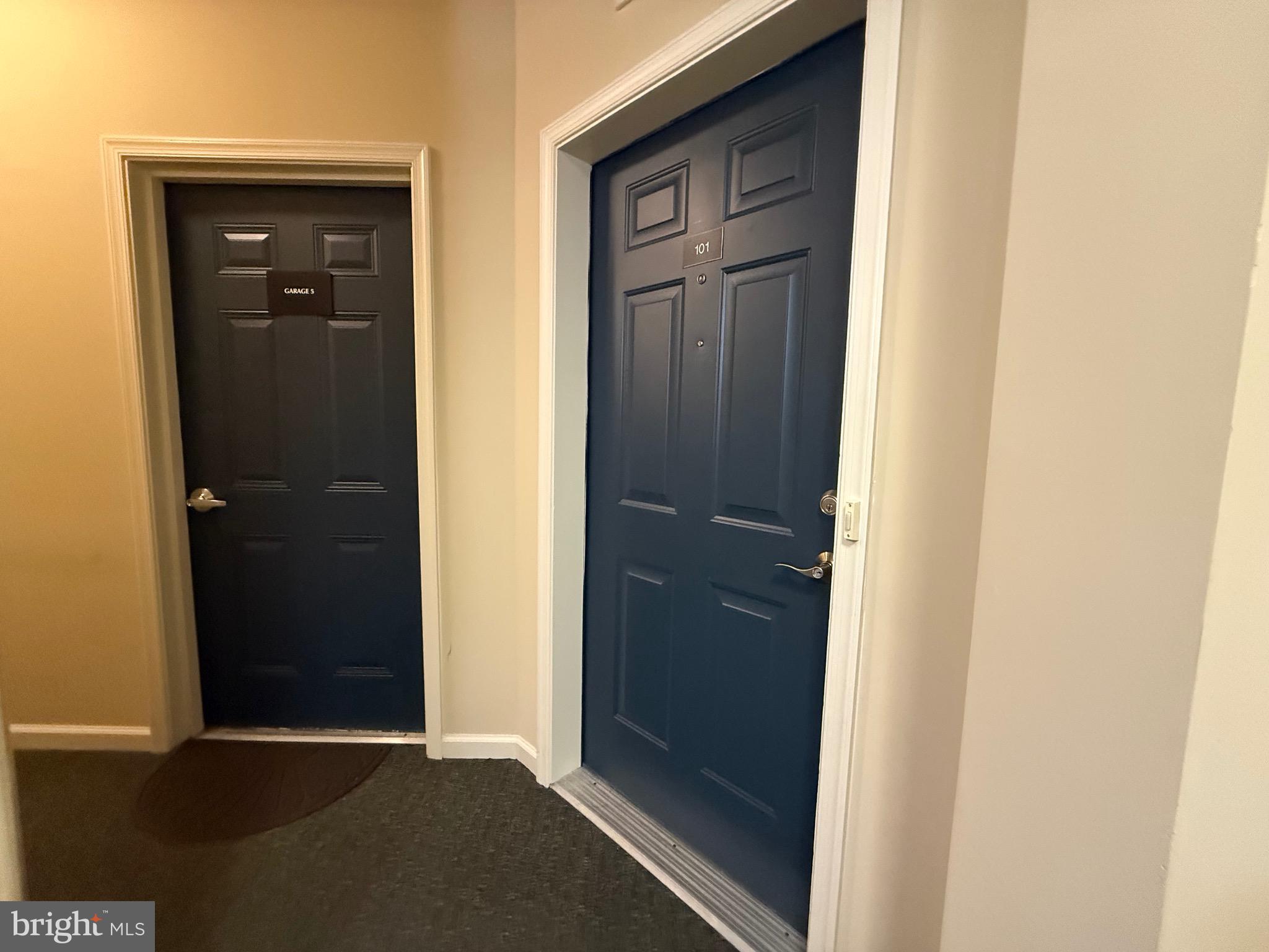 CARROLLS CREEK - Residential