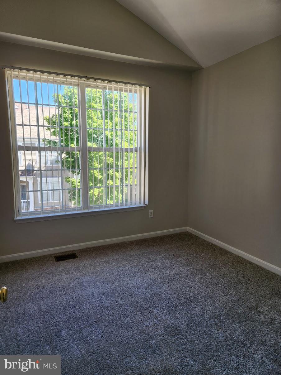 HAMPSHIRE HALL CONDO - Residential Lease