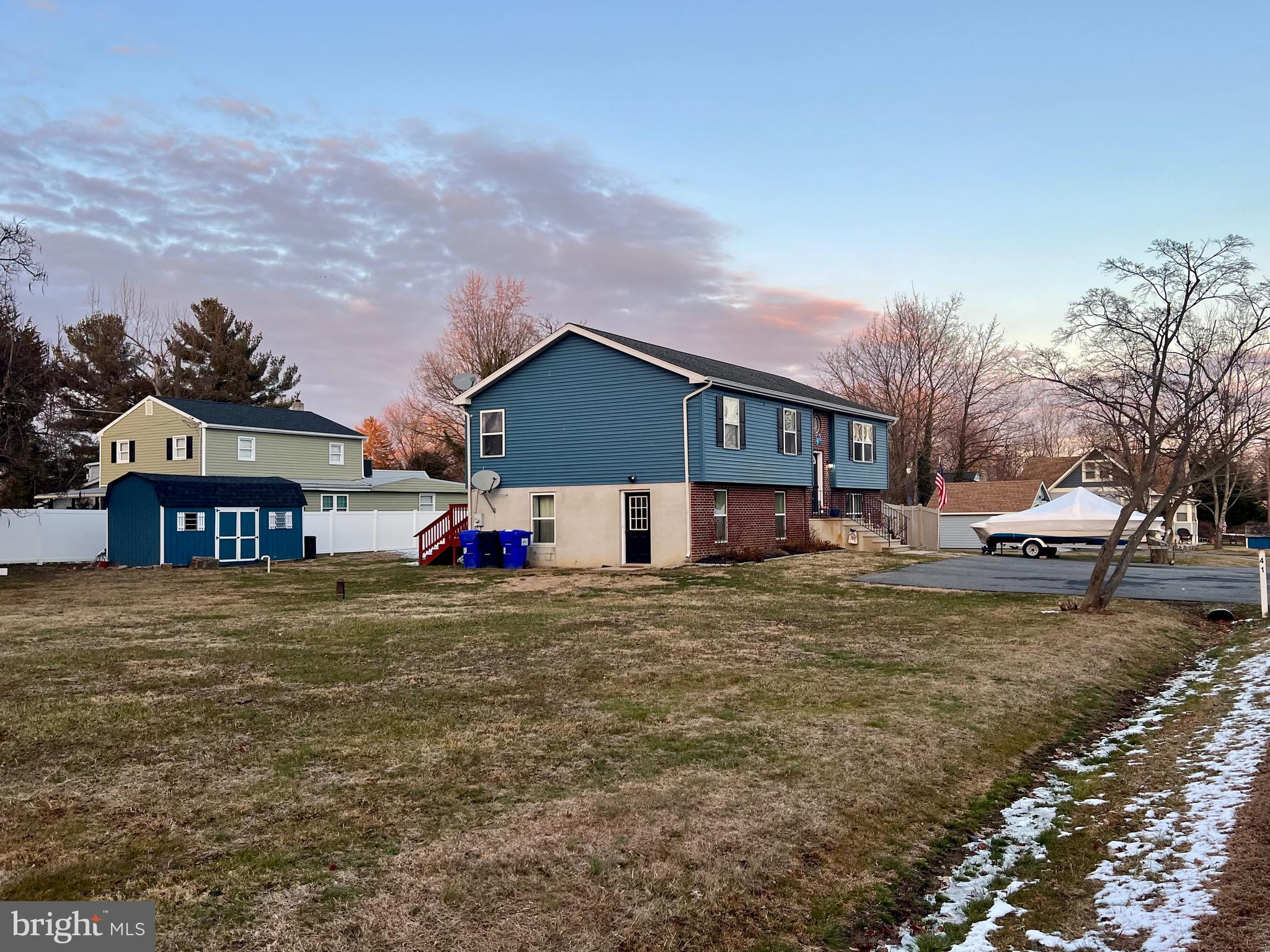 HACKS POINT - Residential