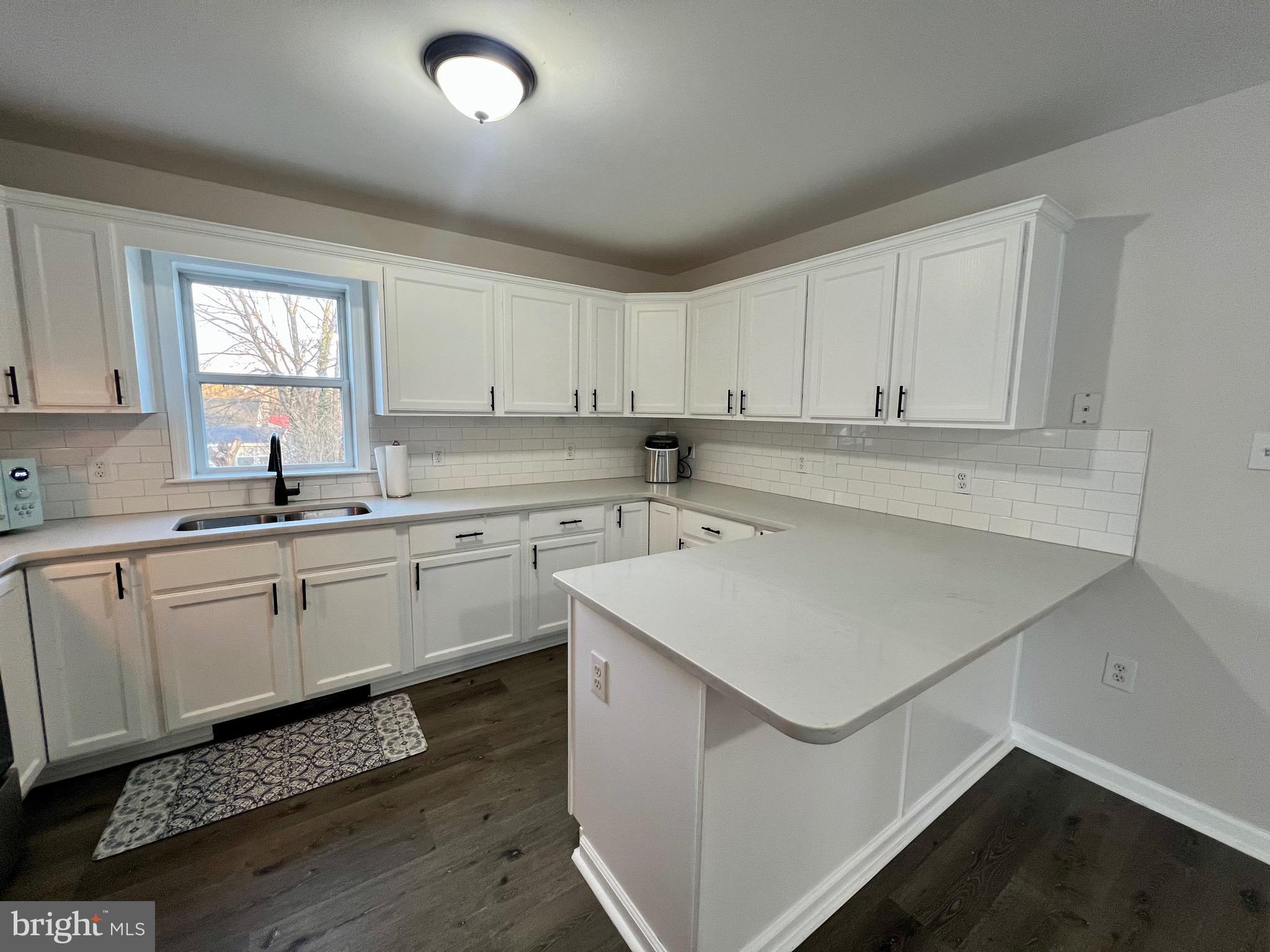 HACKS POINT - Residential