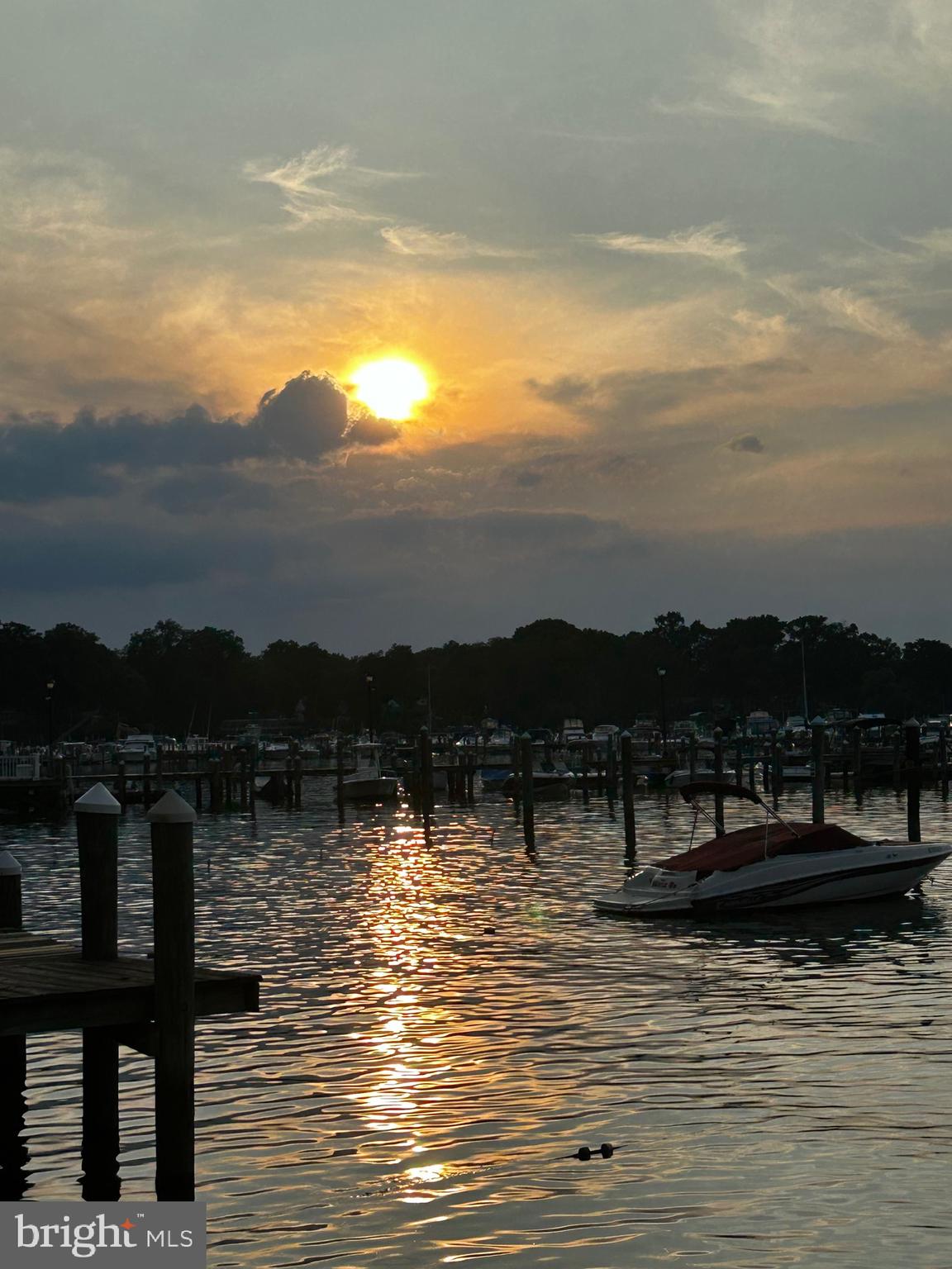 HACKS POINT - Residential