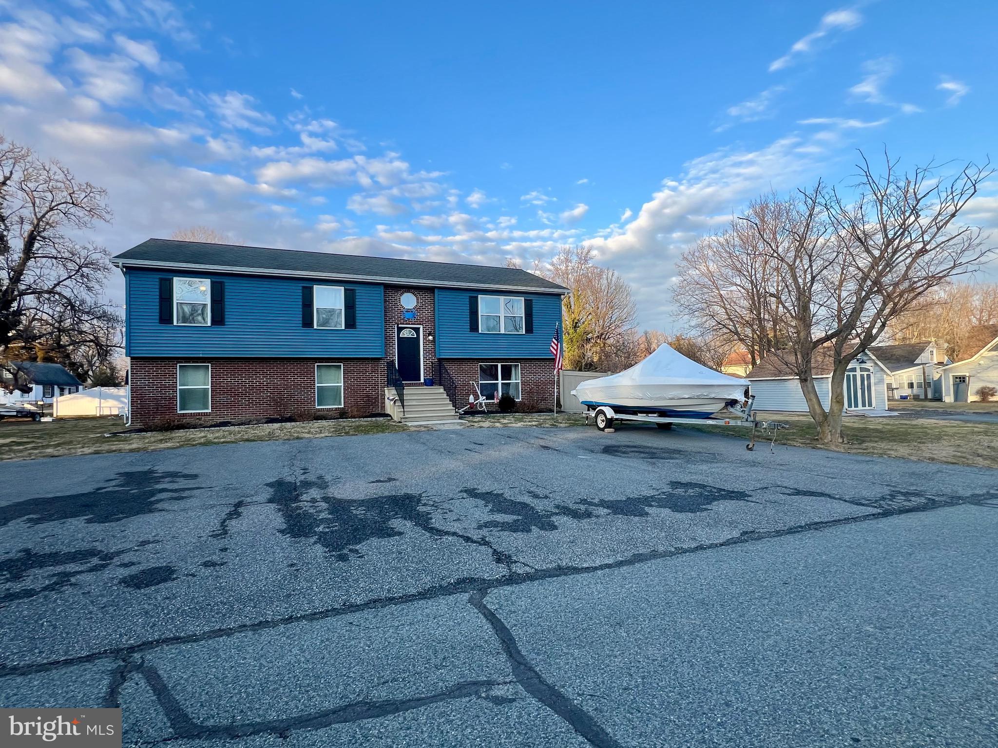 HACKS POINT - Residential