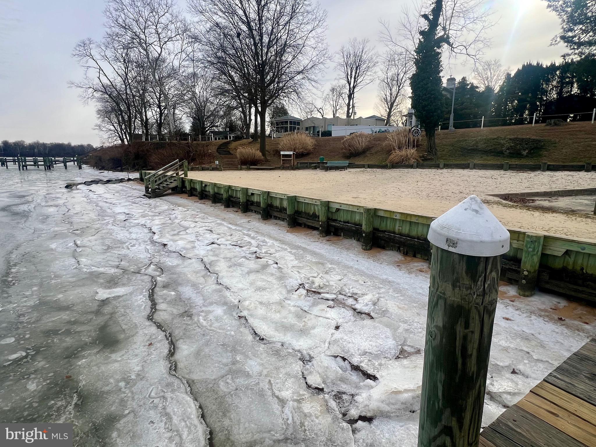 HACKS POINT - Residential