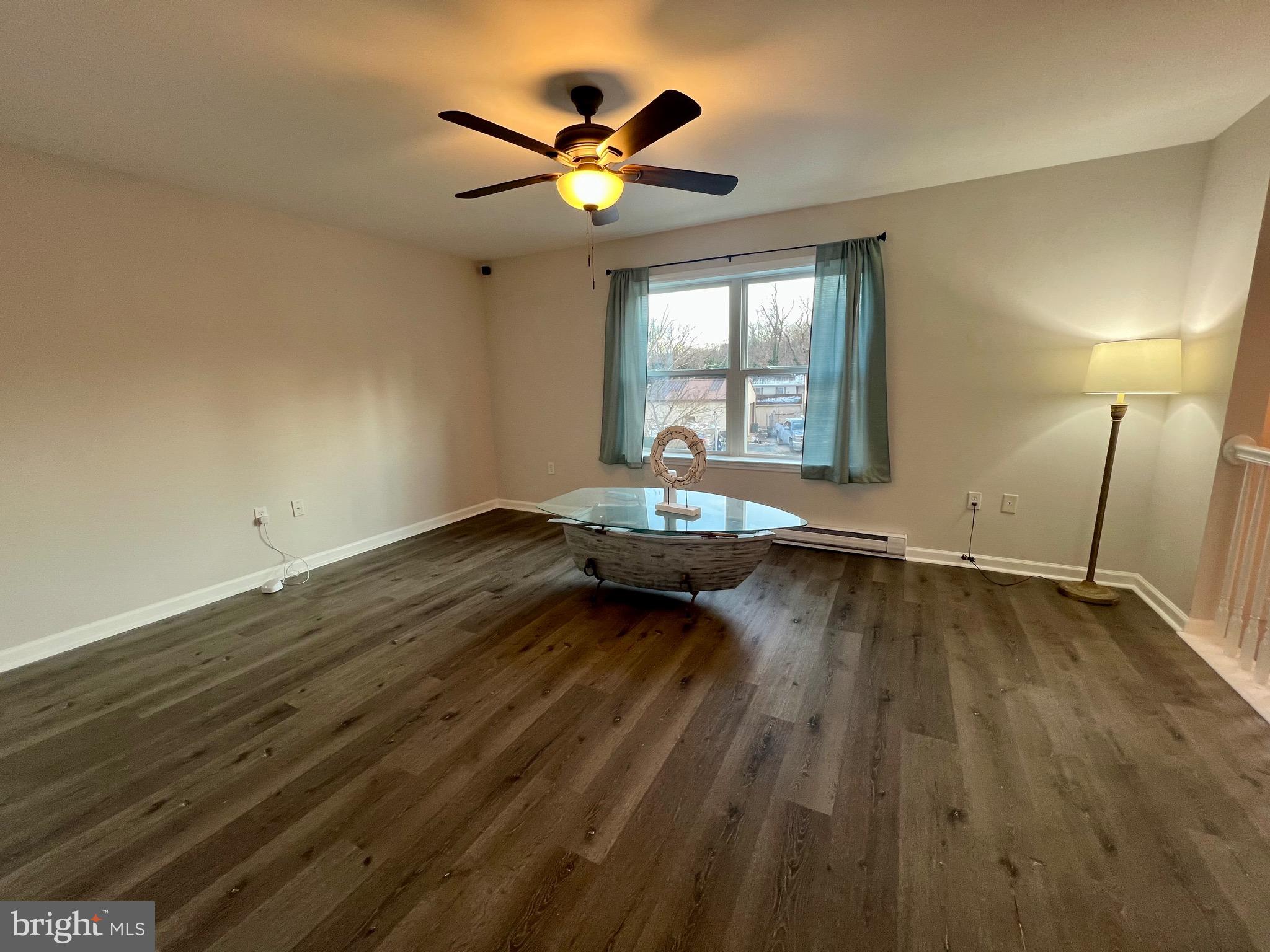 HACKS POINT - Residential