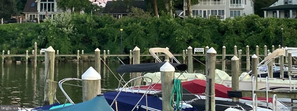 HACKS POINT - Residential