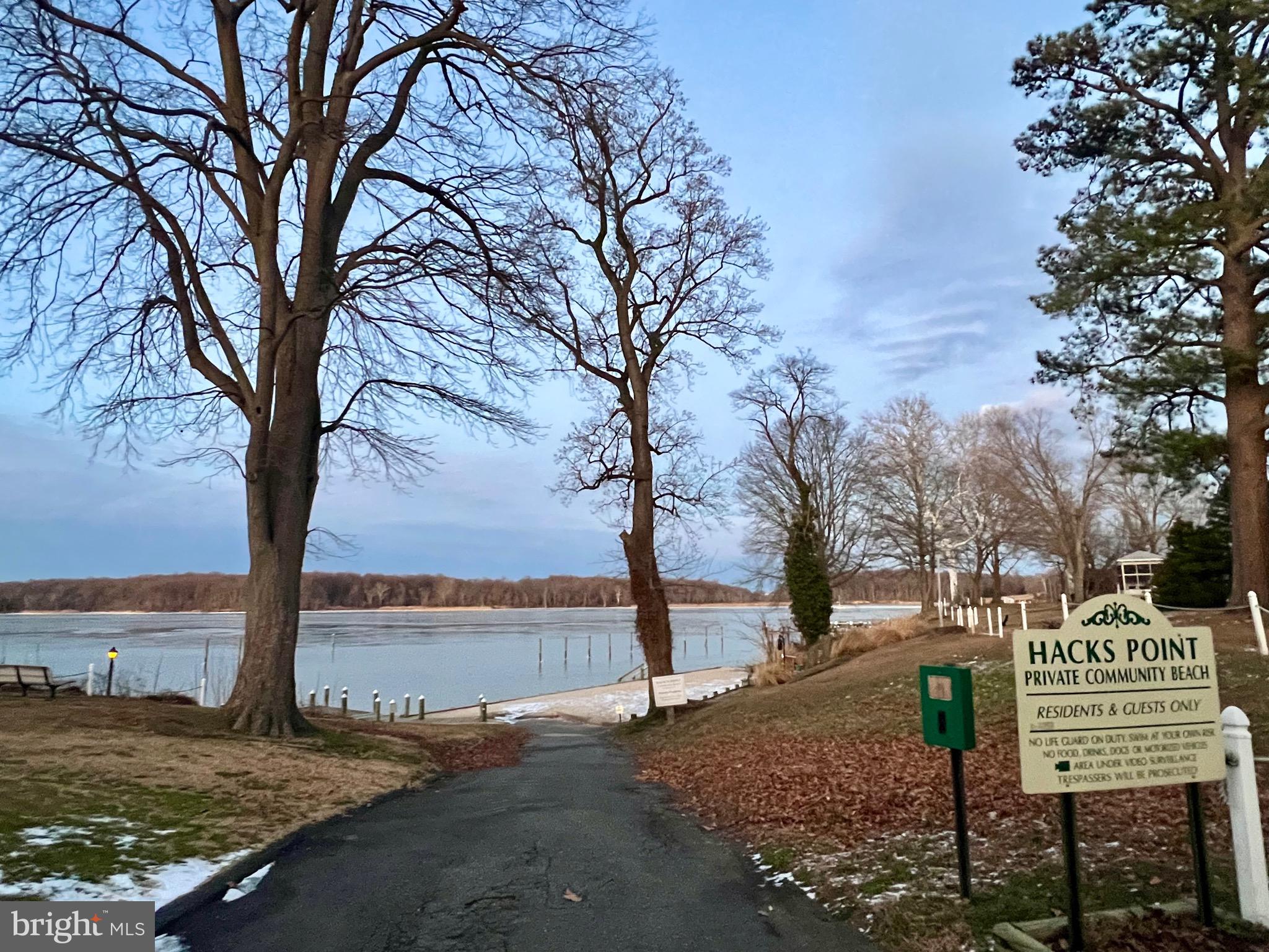 HACKS POINT - Residential