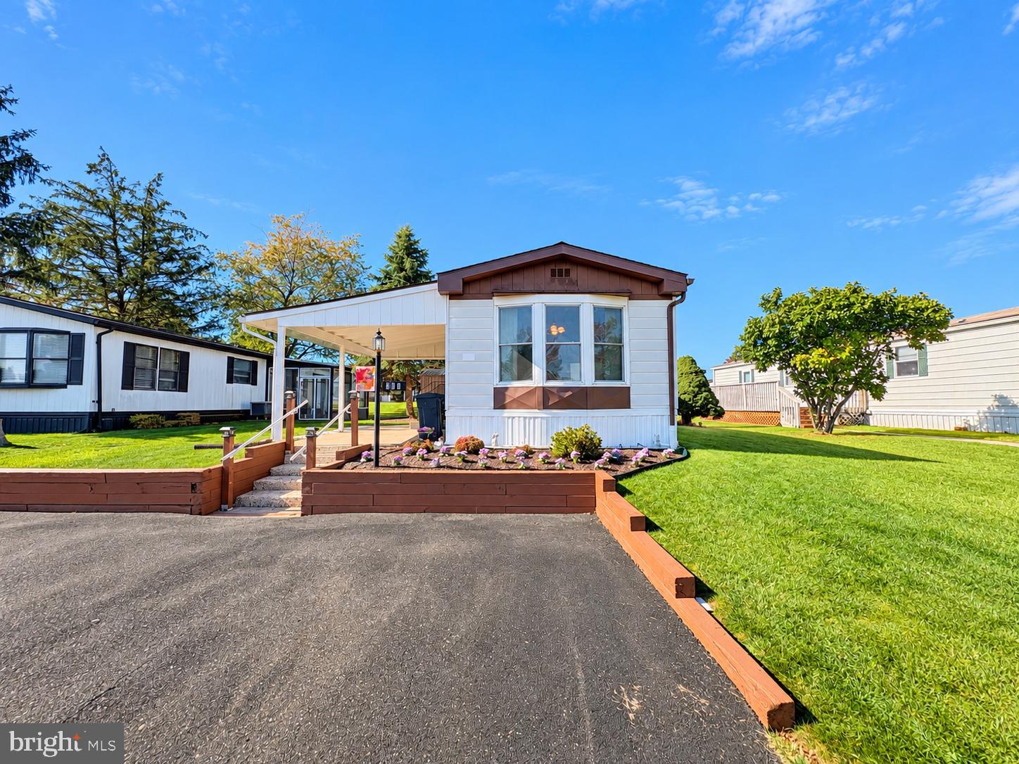 303 MEADOW COURT