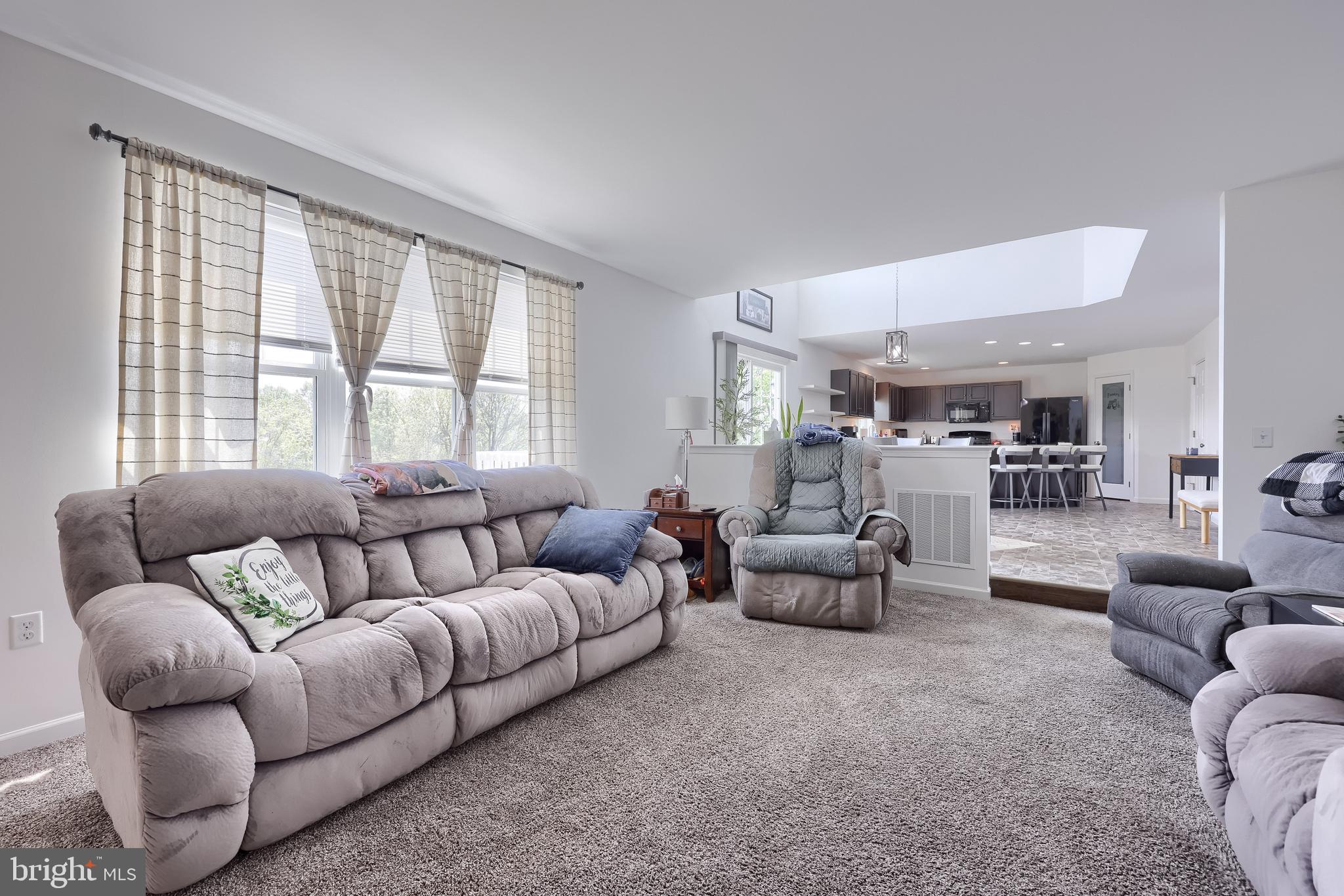 307 WESTVIEW DRIVE