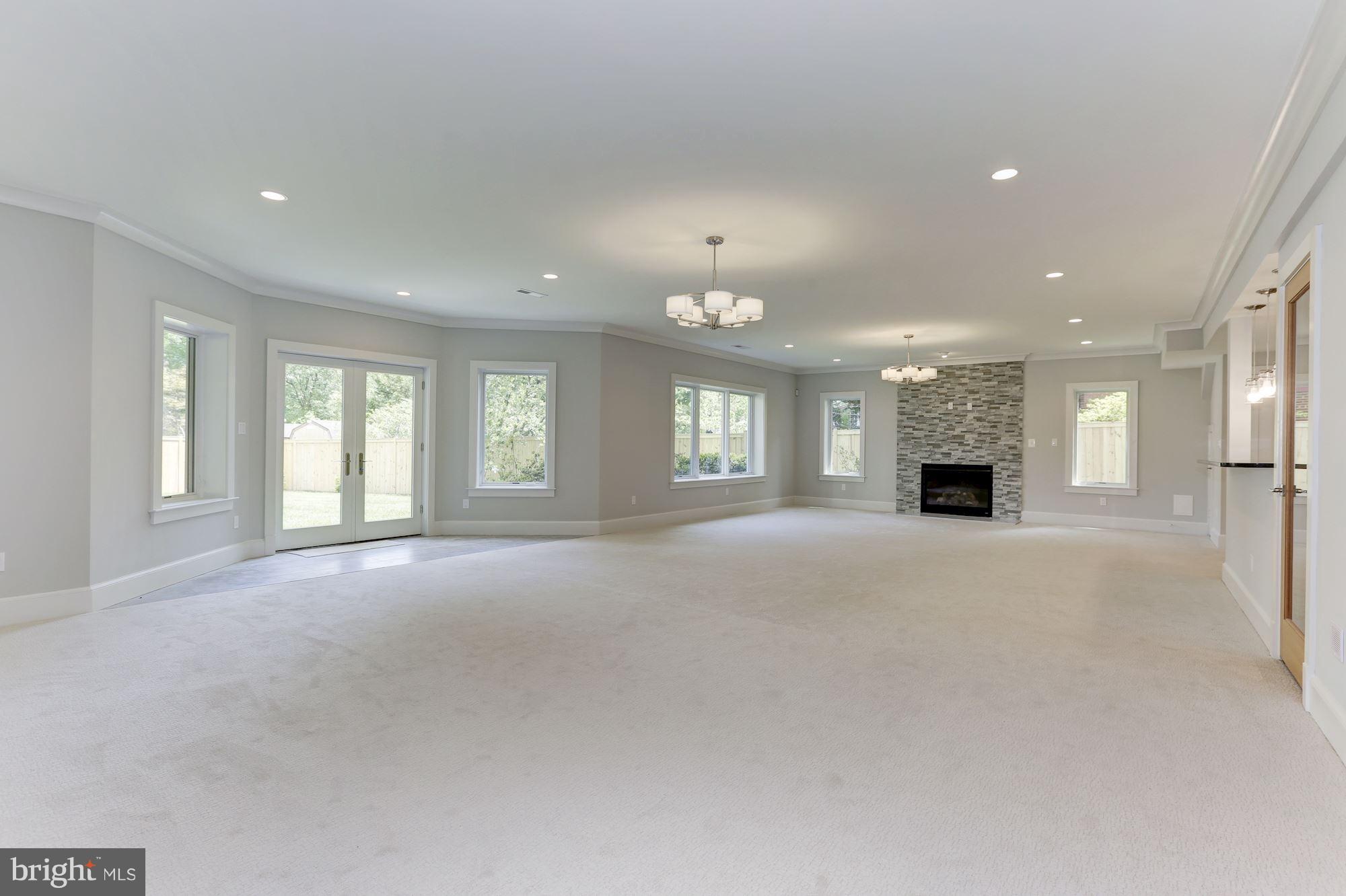 BROYHILLS MCLEAN ESTATES - Residential