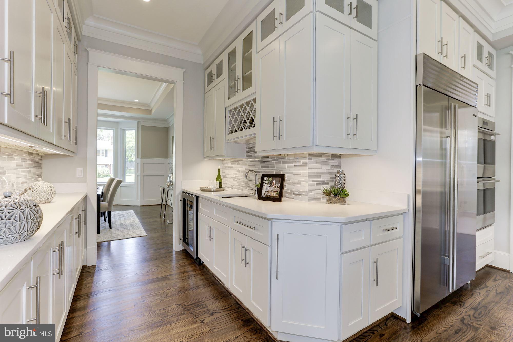 BROYHILLS MCLEAN ESTATES - Residential