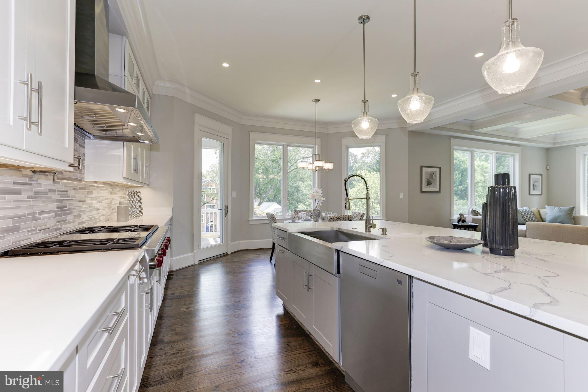 BROYHILLS MCLEAN ESTATES - Residential