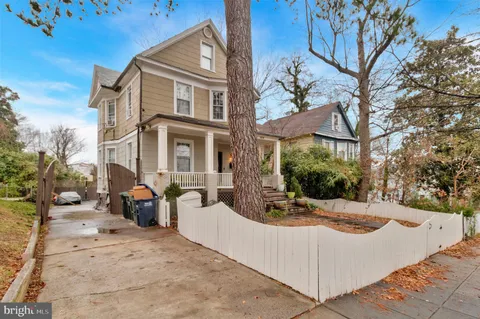 MLS: DCDC2194282