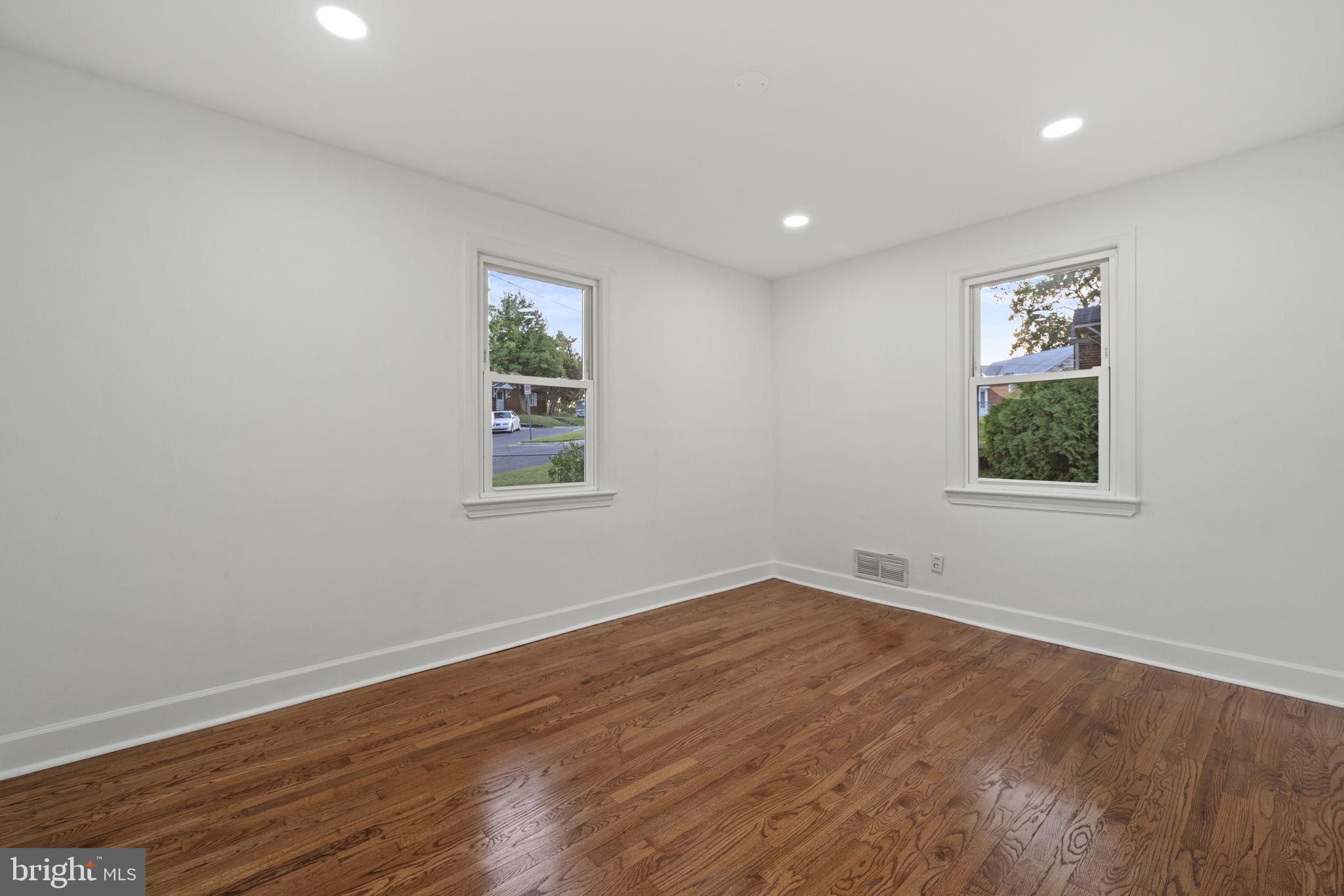 SILVER SPRING - Residential