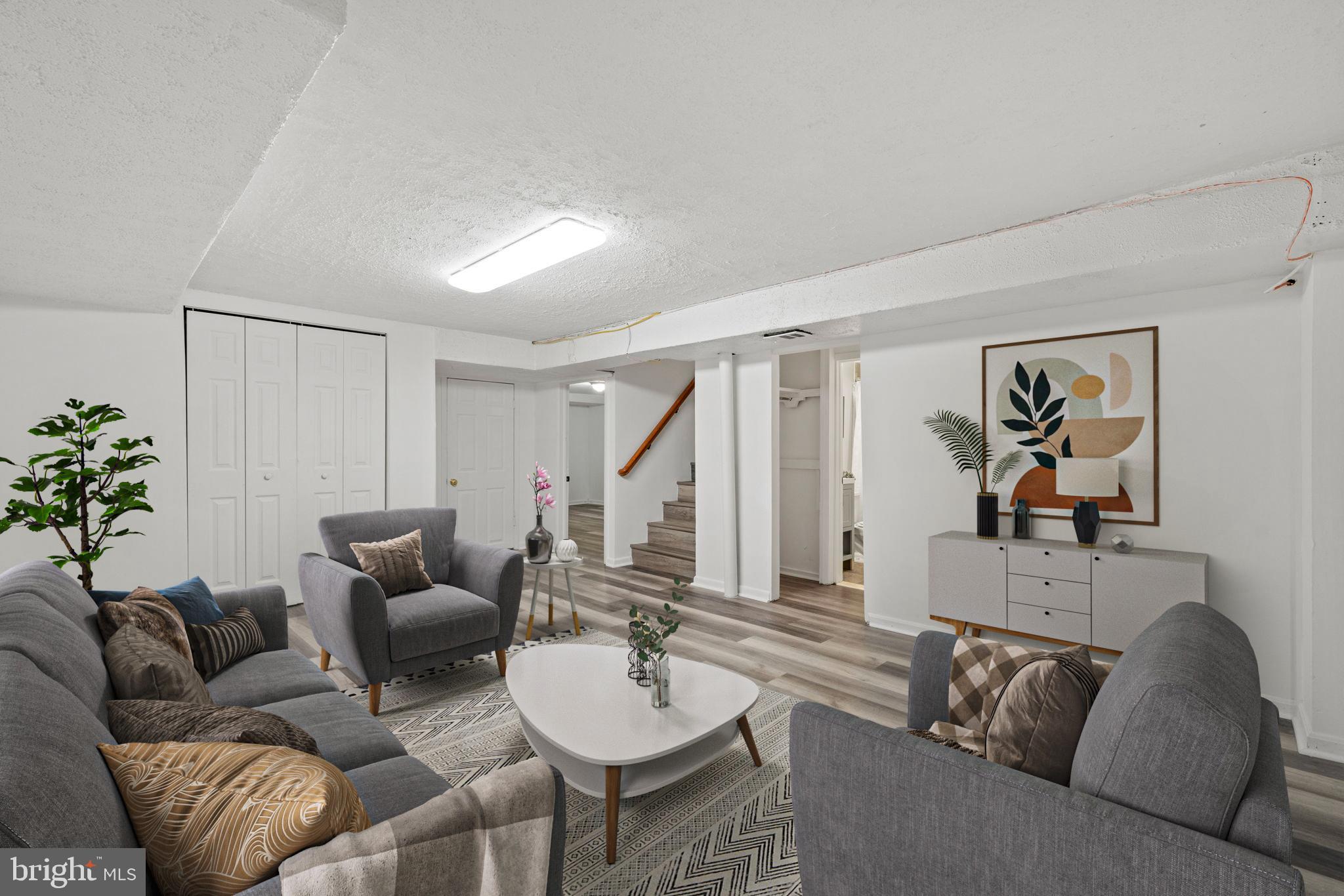 SILVER SPRING - Residential