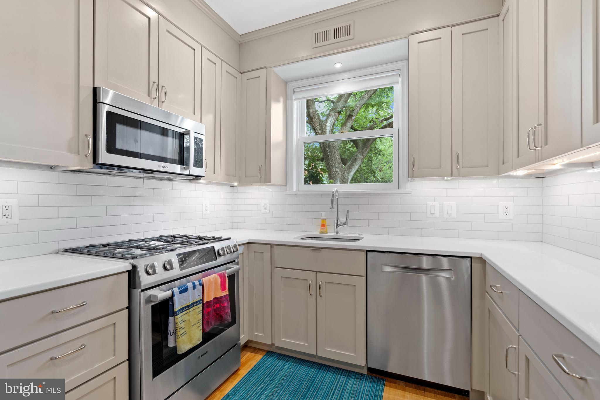 139 11TH STREET SE